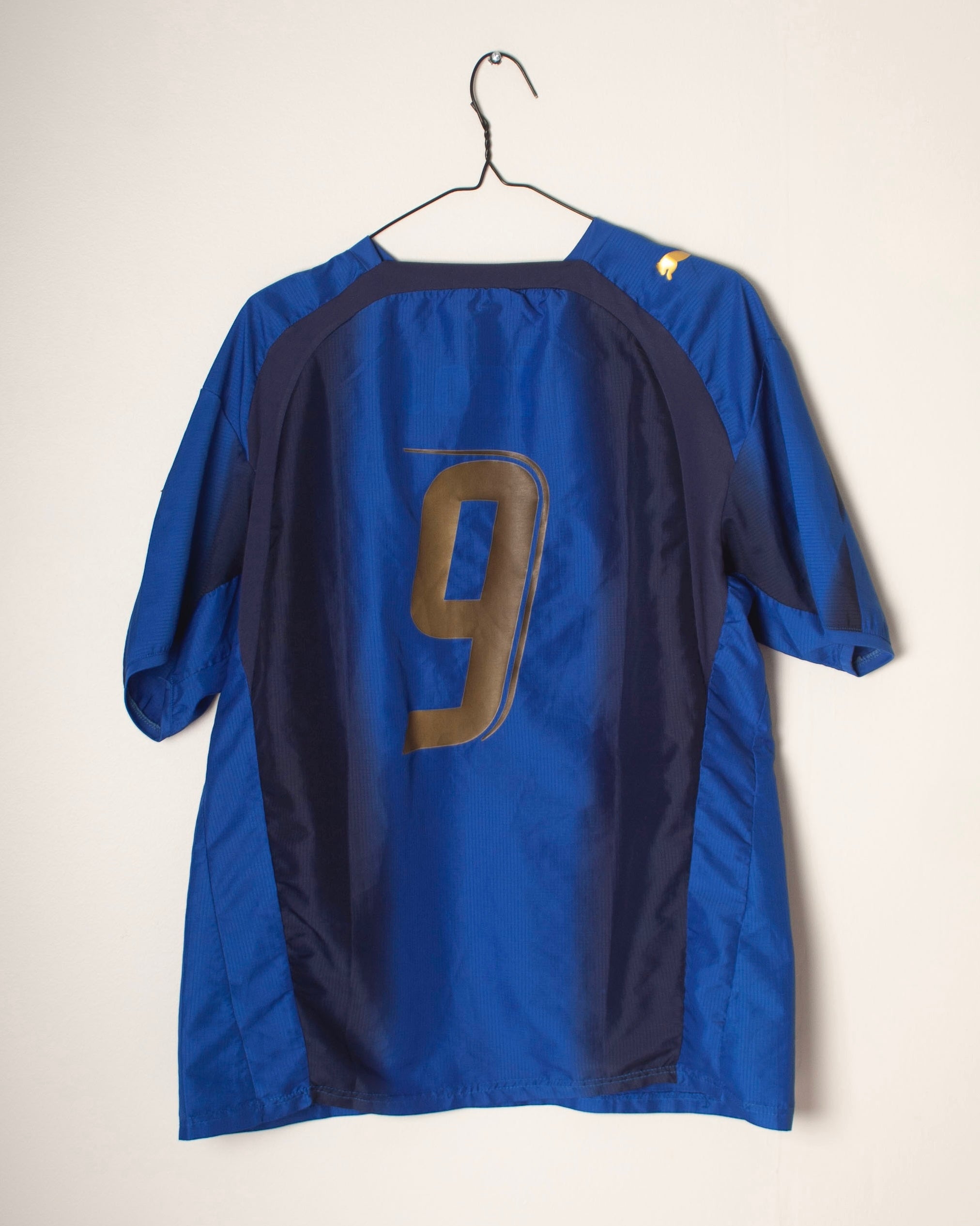 Puma - Italy 2006 Home Football Shirt '9'
