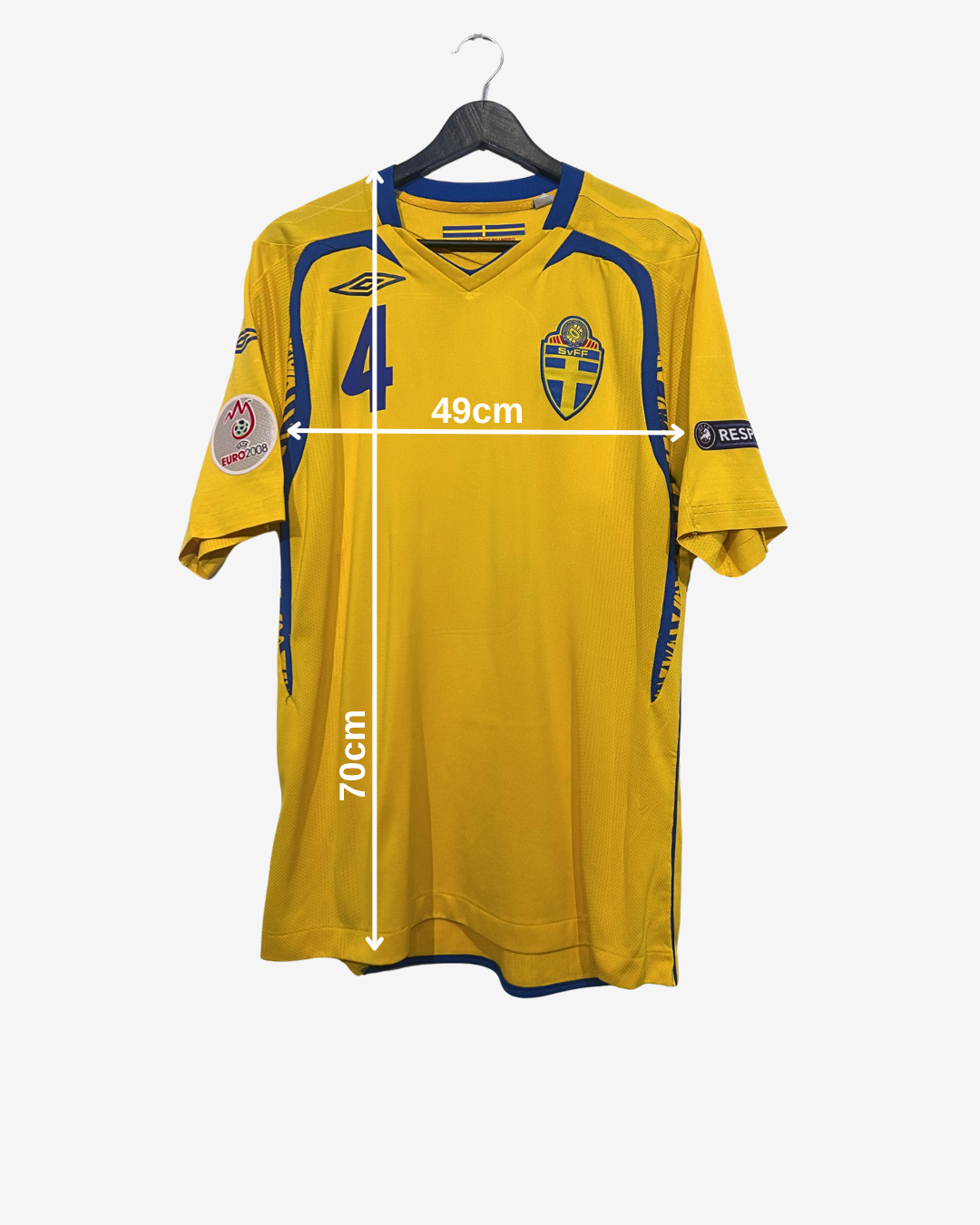 Yellow sports jersey with measurements on a white background