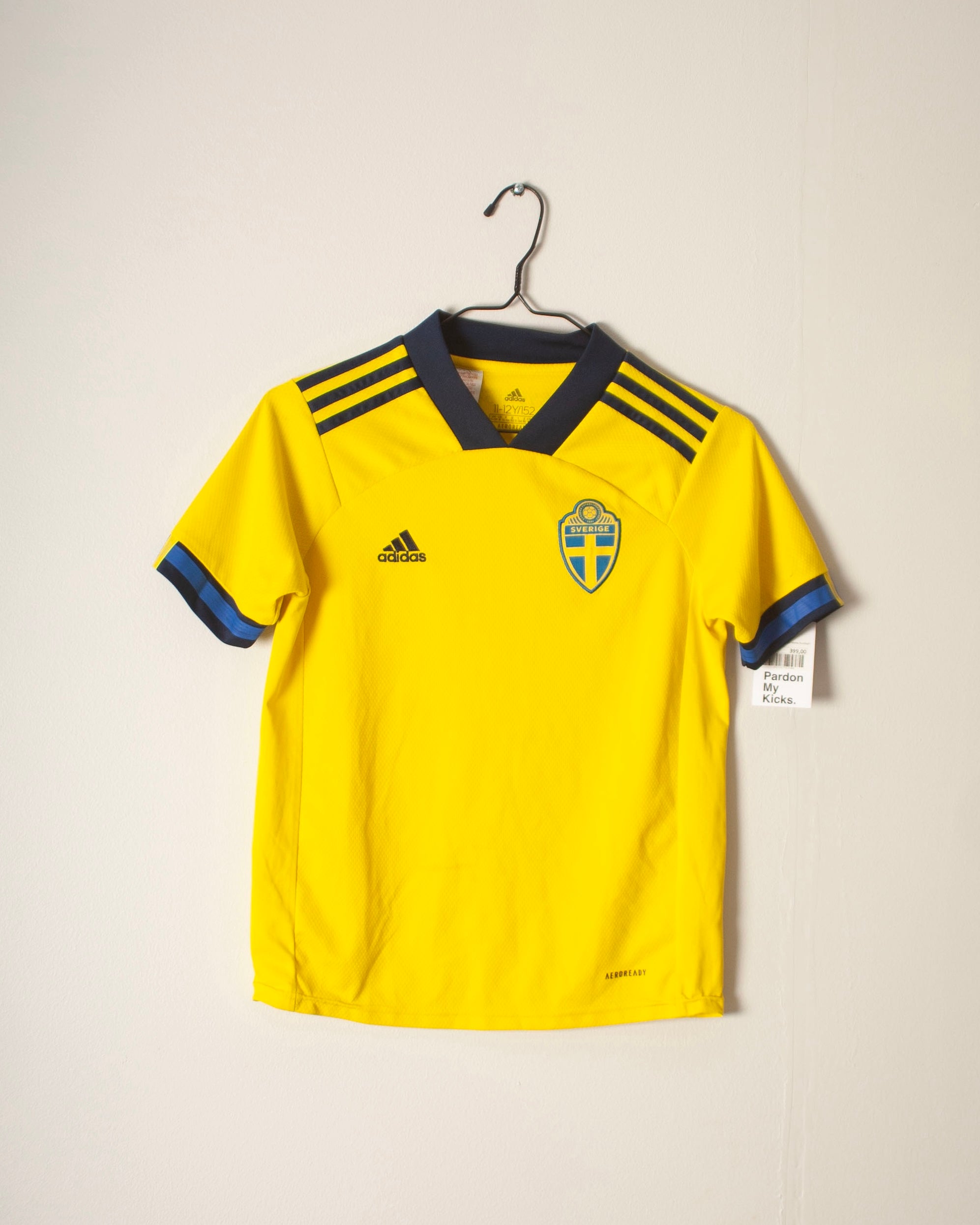 Adidas - Sweden 2020 Home Football Shirt