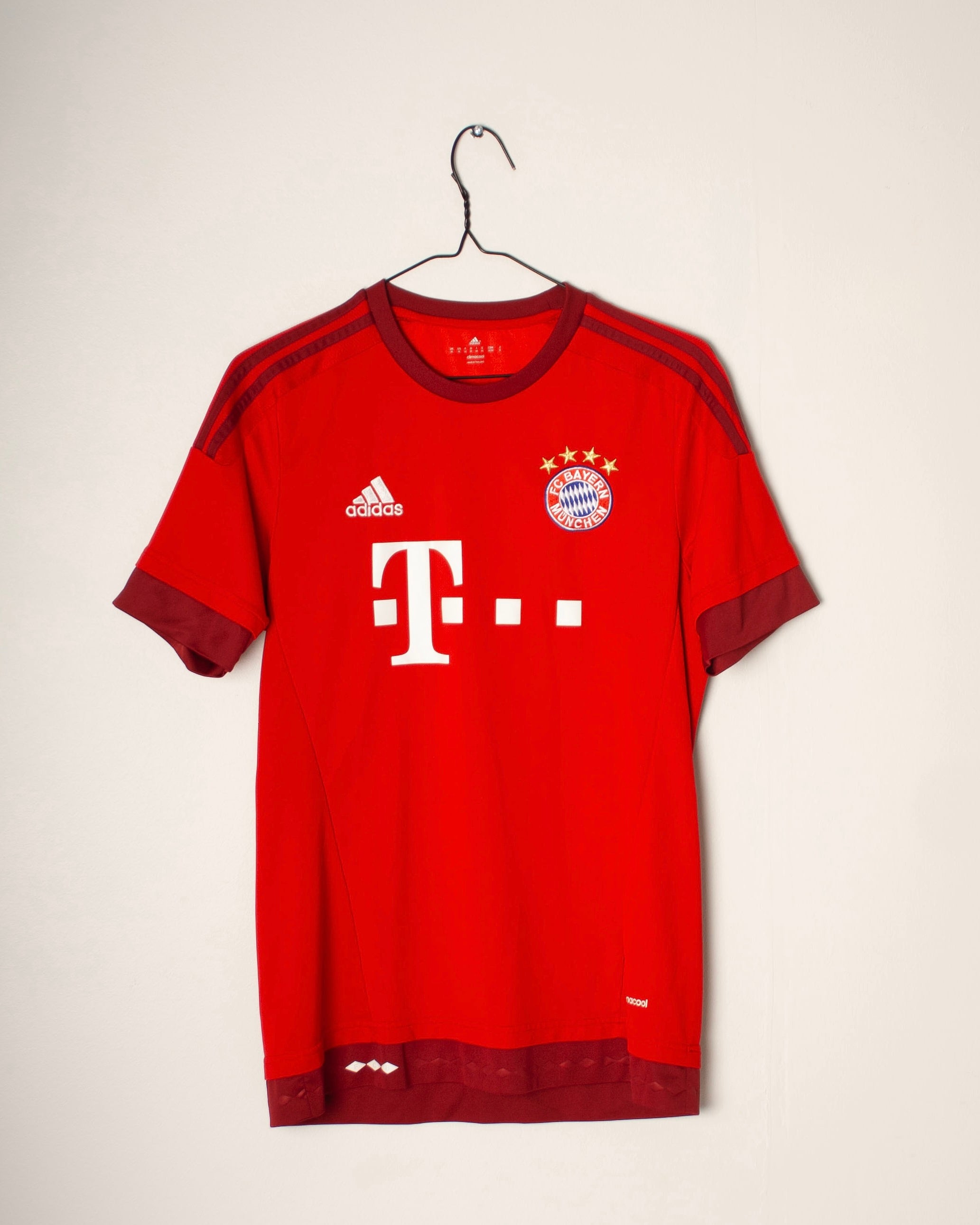 Adidas - Bayern Munchen 2015/16 Home Football Shirt 'ROBBEN'