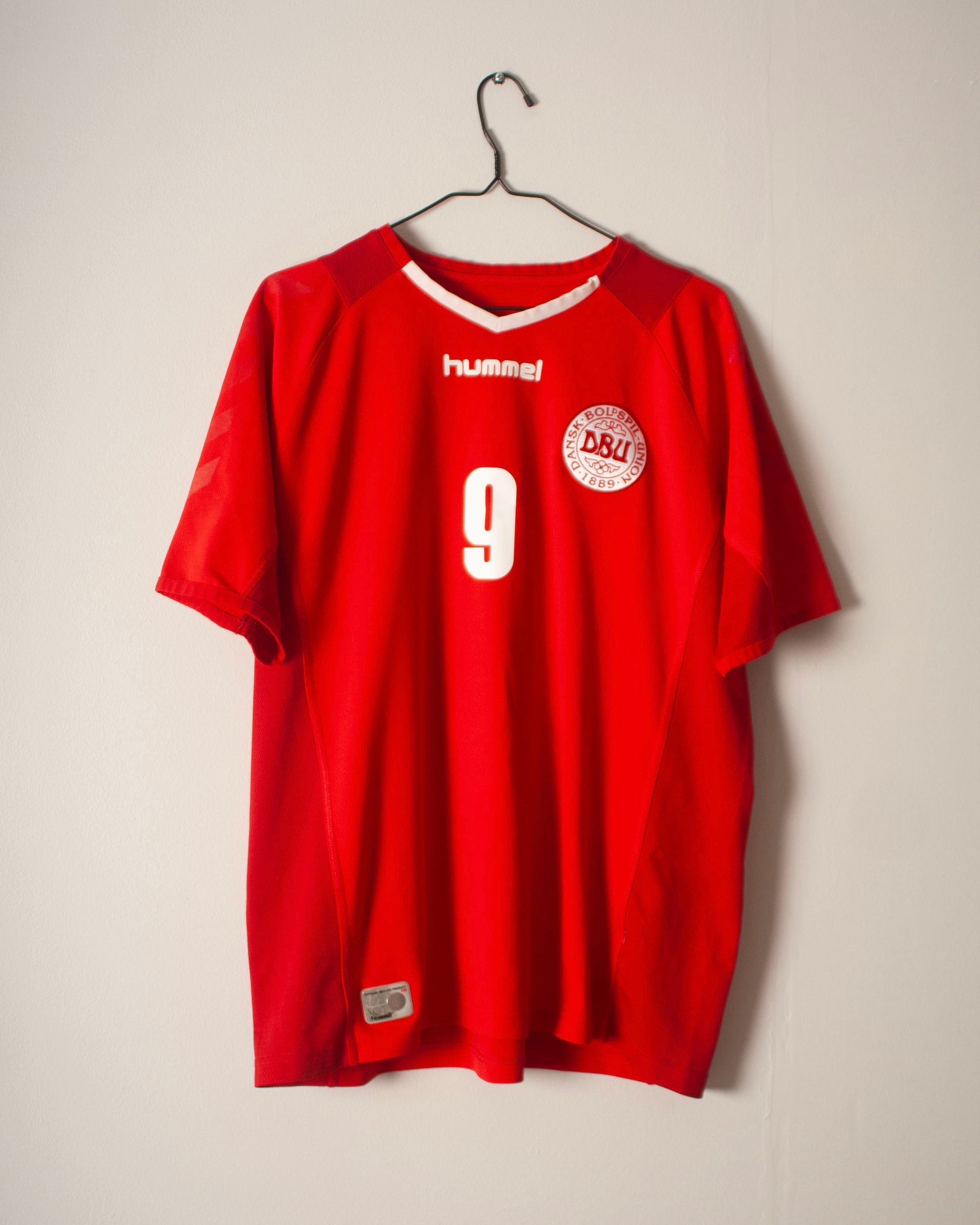 Hummel - Denmark 2003 Home Football Shirt 'TOMASSON'