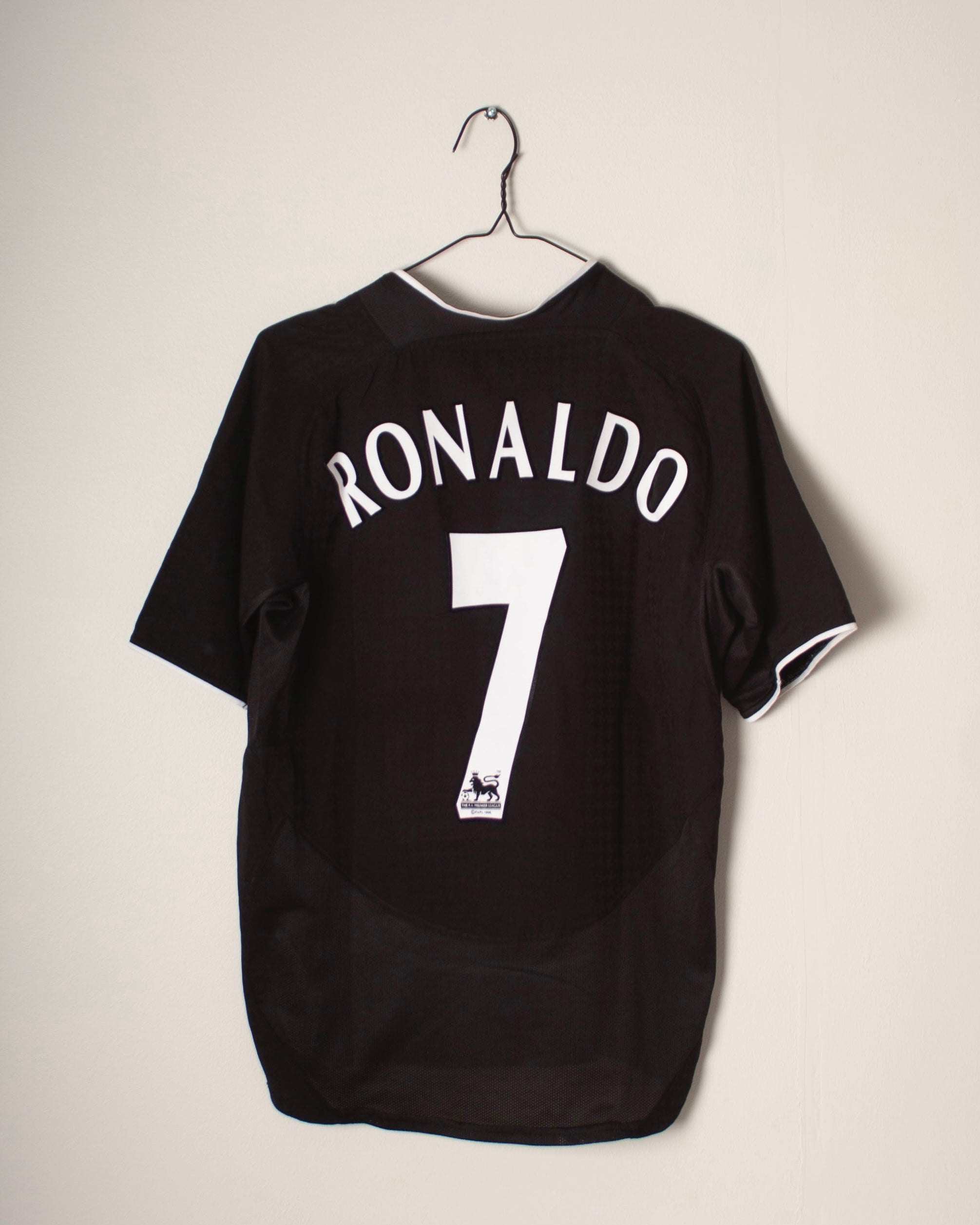 Nike - Manchester United 2003/04 Away Football Shirt 'RONALDO'