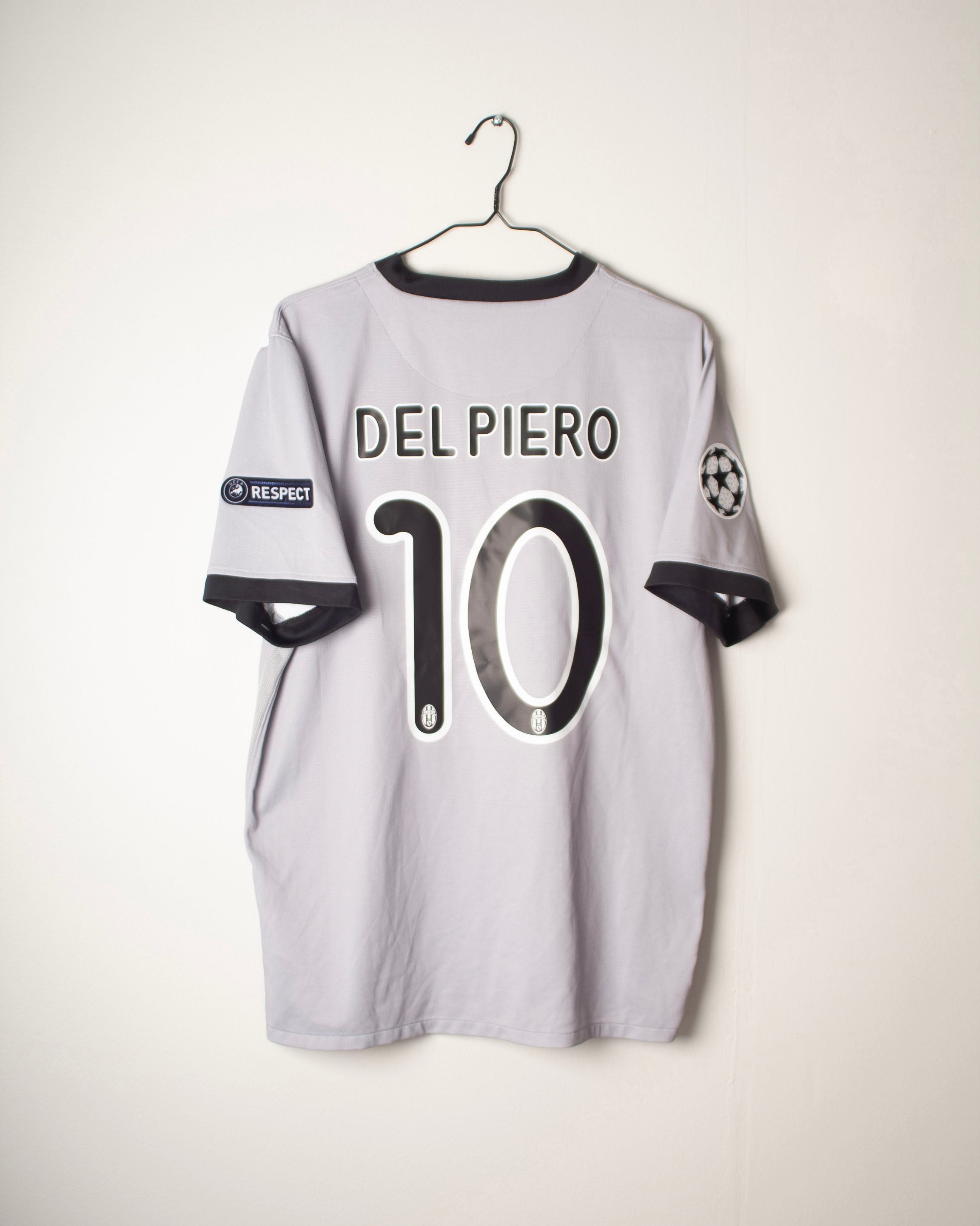 Nike - Juventus FC 2009/10 Away Football Shirt 'DEL PIERO'