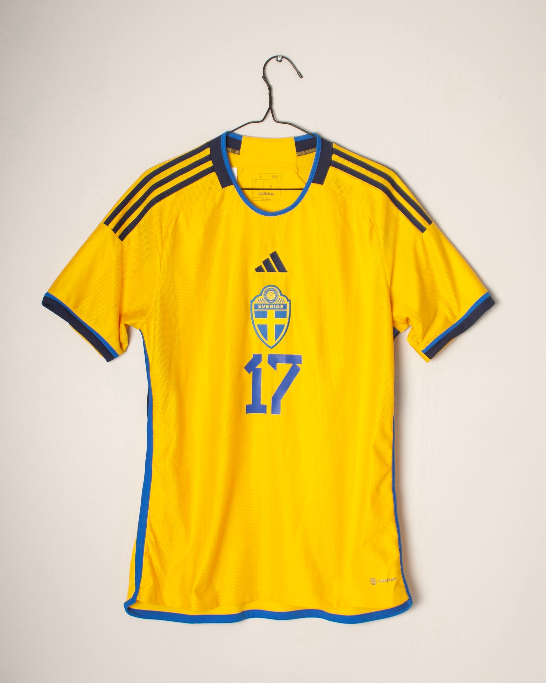 Adidas - Sweden 2022 Home Football Shirt 'GYÖKERES'