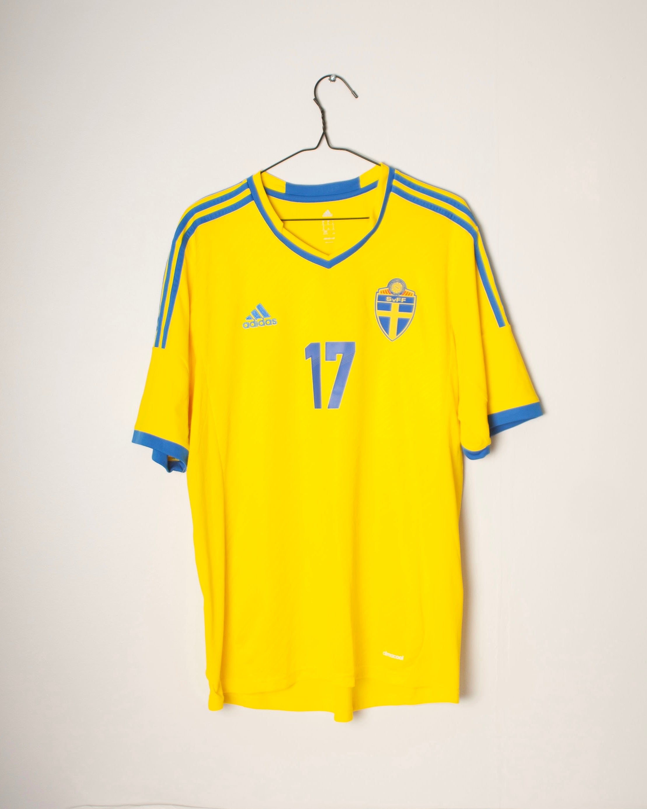 Adidas - Sweden 2013 Home Football Shirt 'WENDT'