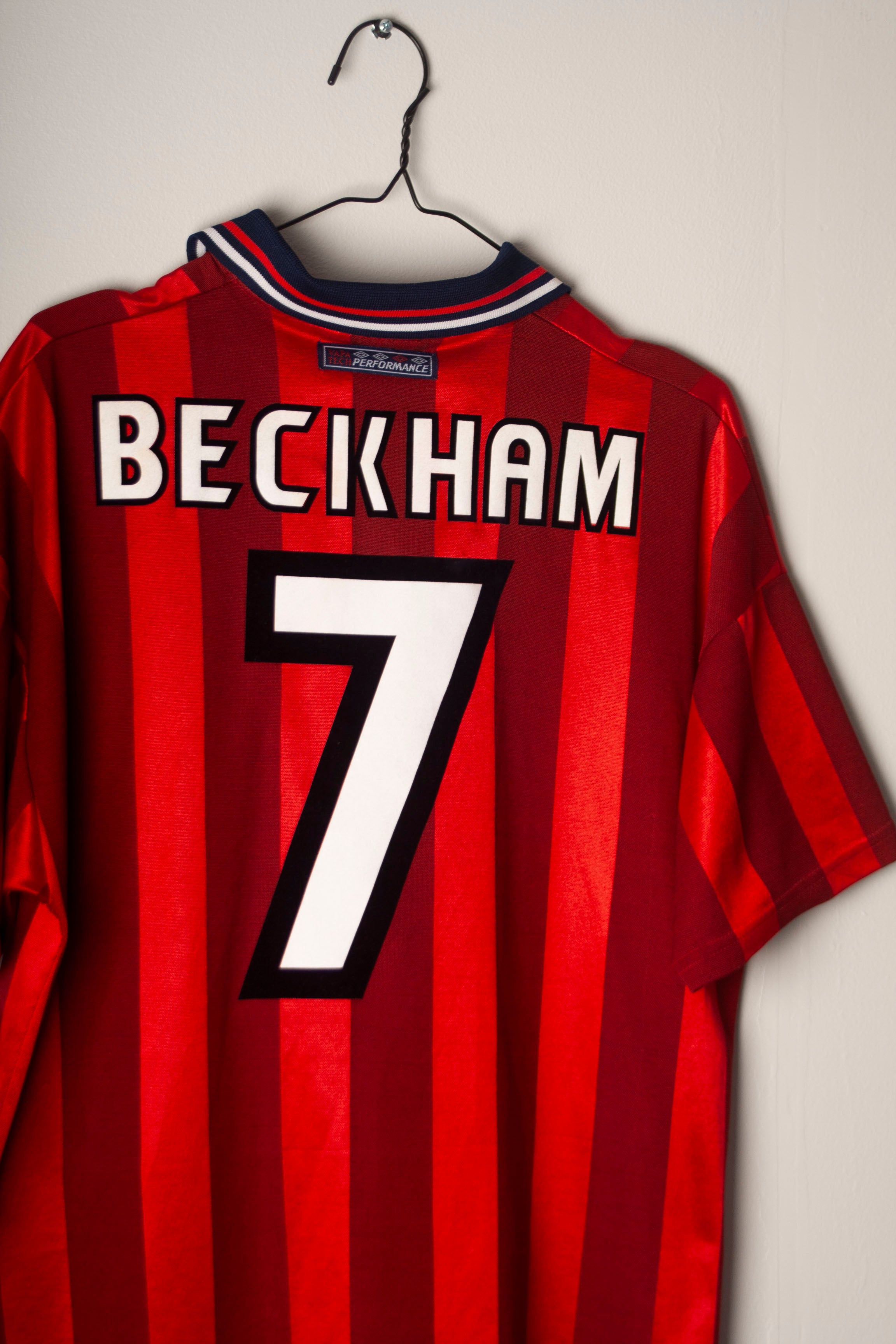 Umbro - England 1998 Away Football Shirt 'BECKHAM'