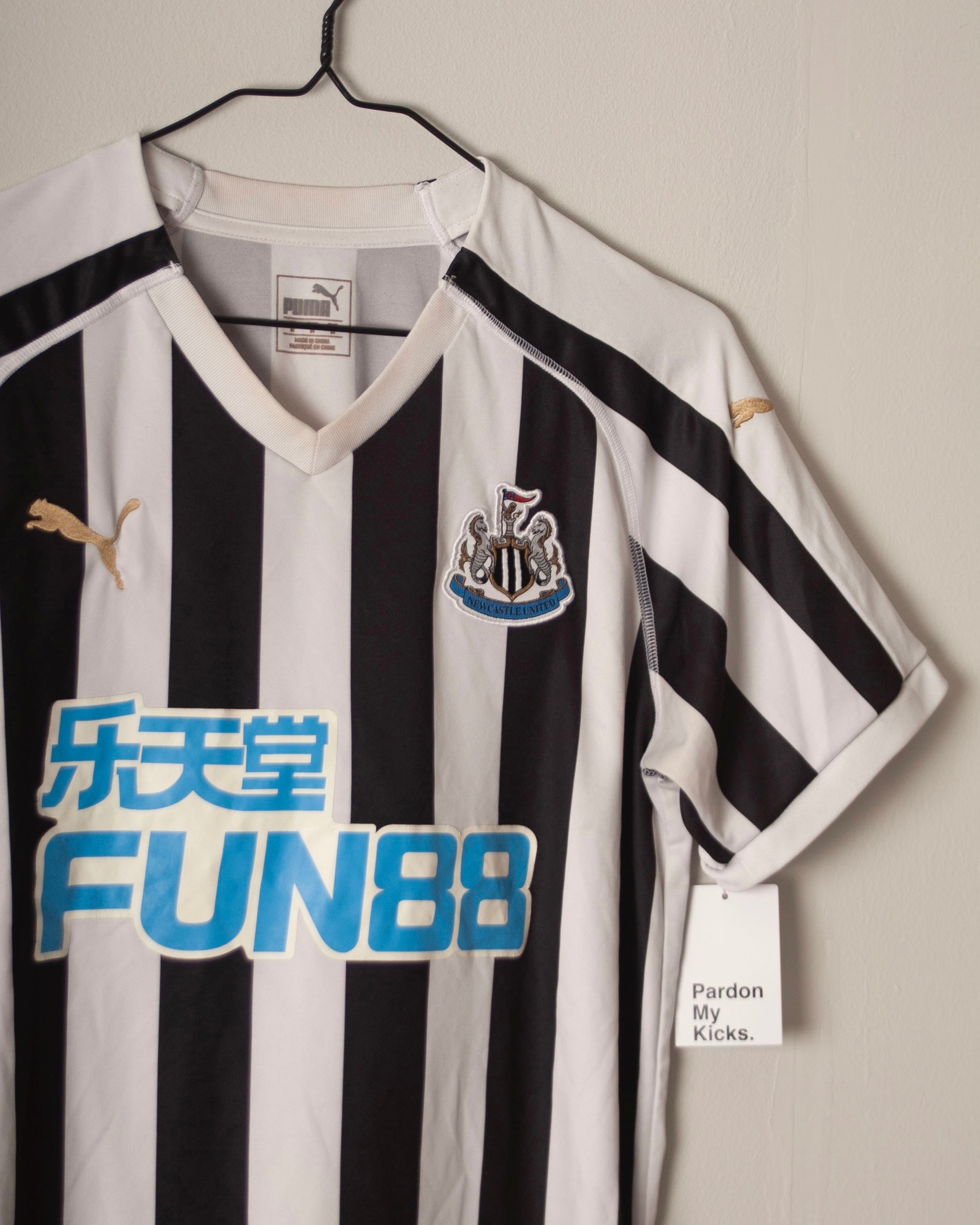 Puma - Newcastle United 2018/19 Home Football Shirt