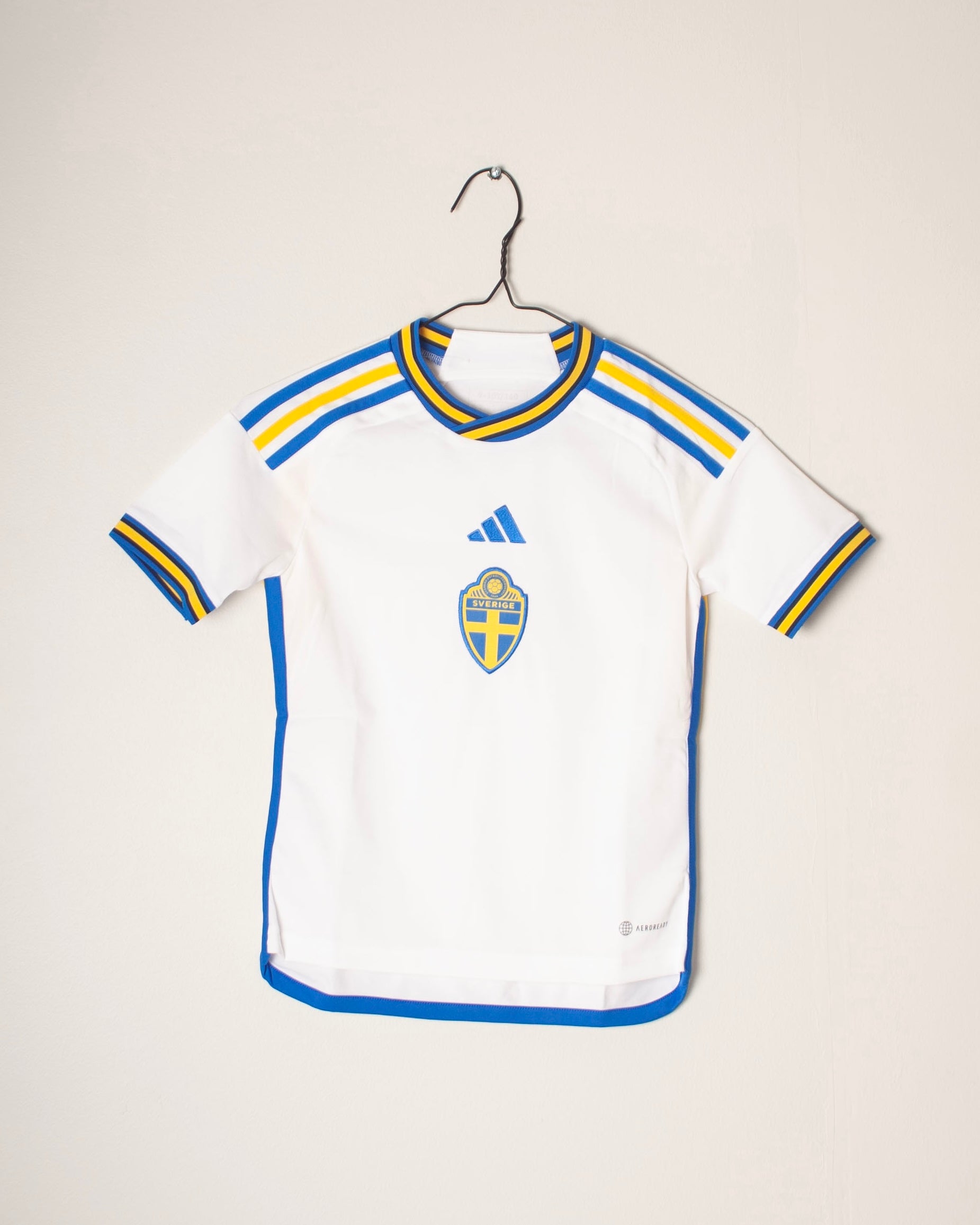 Adidas - Sweden 2022 Away Football Shirt