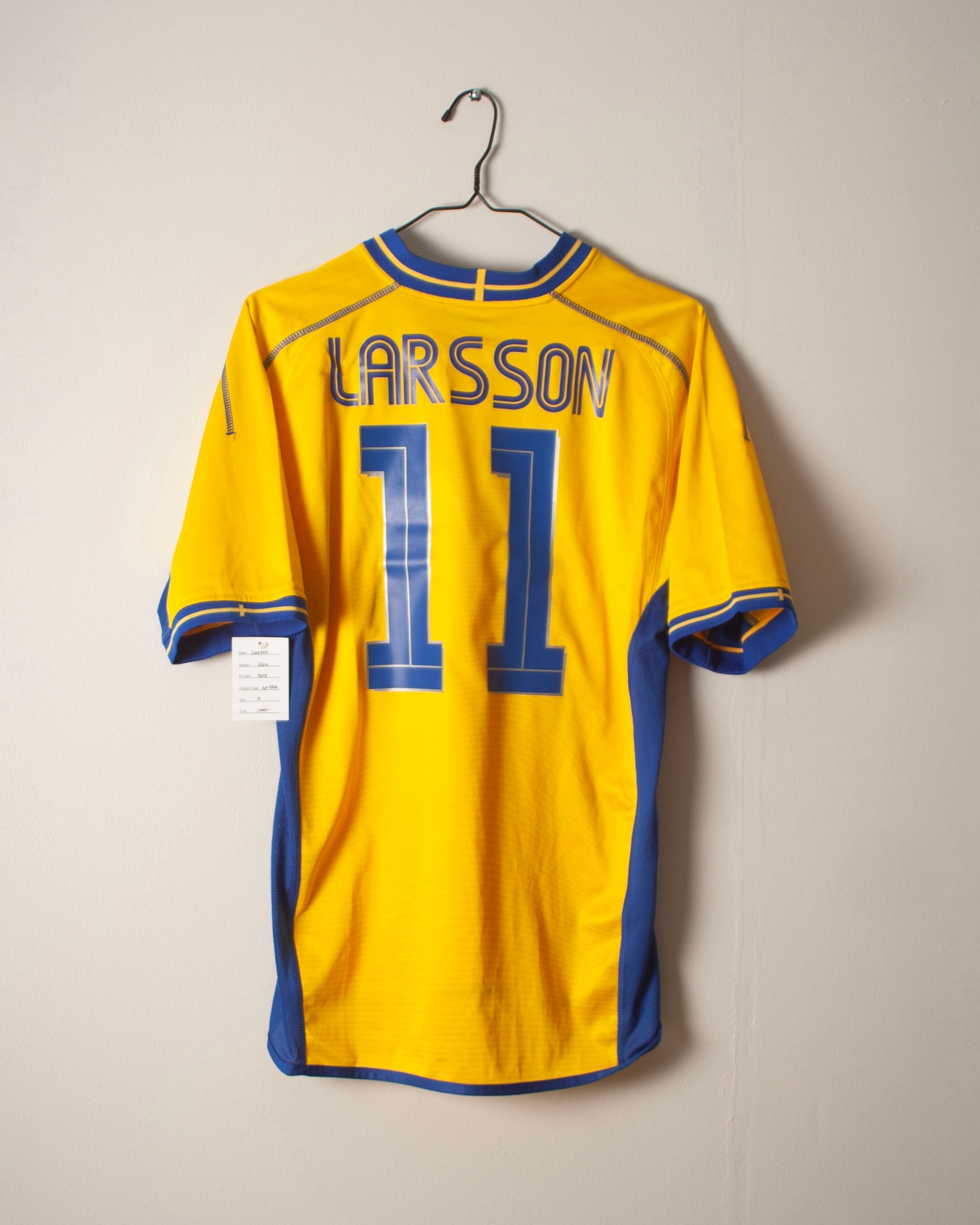 Umbro - Sweden 2004 Home Football Shirt 'LARSSON'