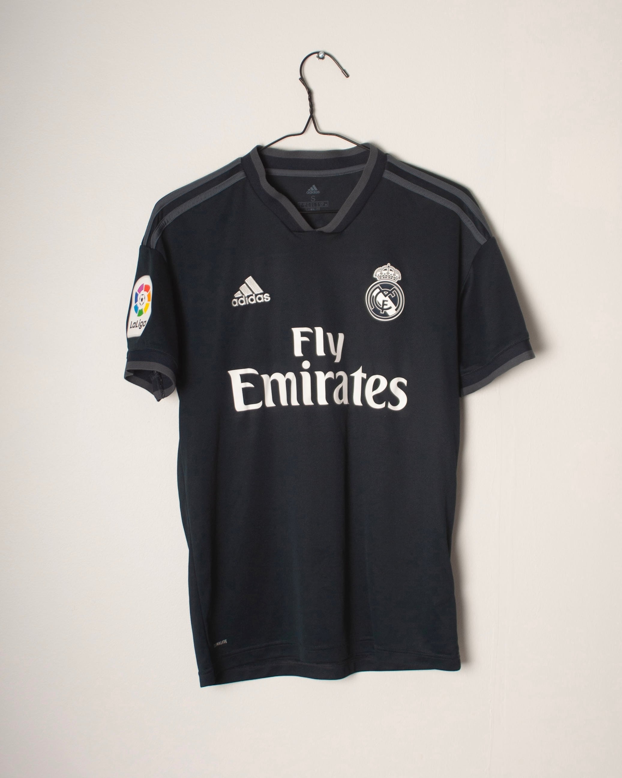 Adidas - Real Madrid 2018/19 Away Football Shirt 'BENZEMA'