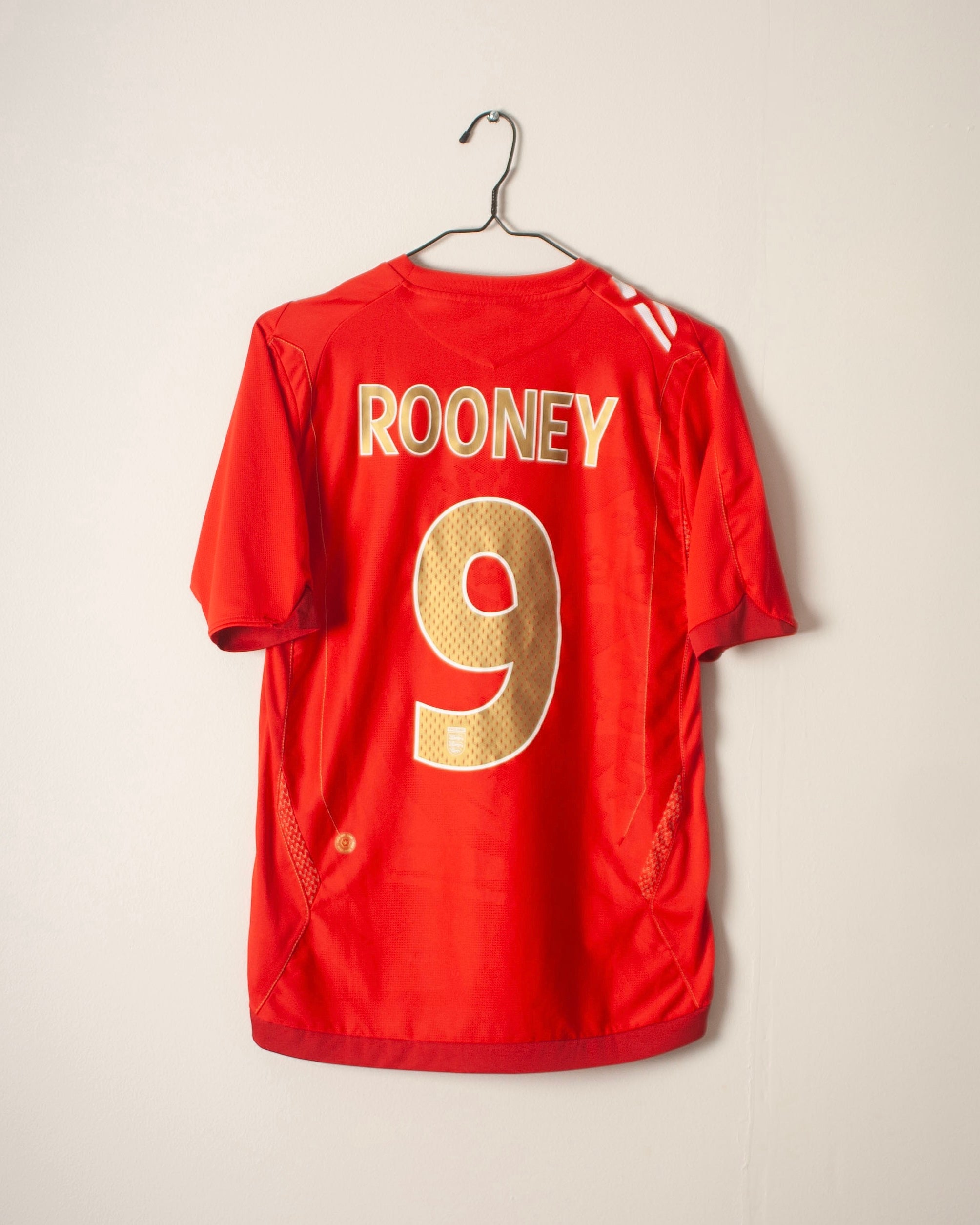 Umbro - England 2006 Away Football Shirt 'ROONEY'