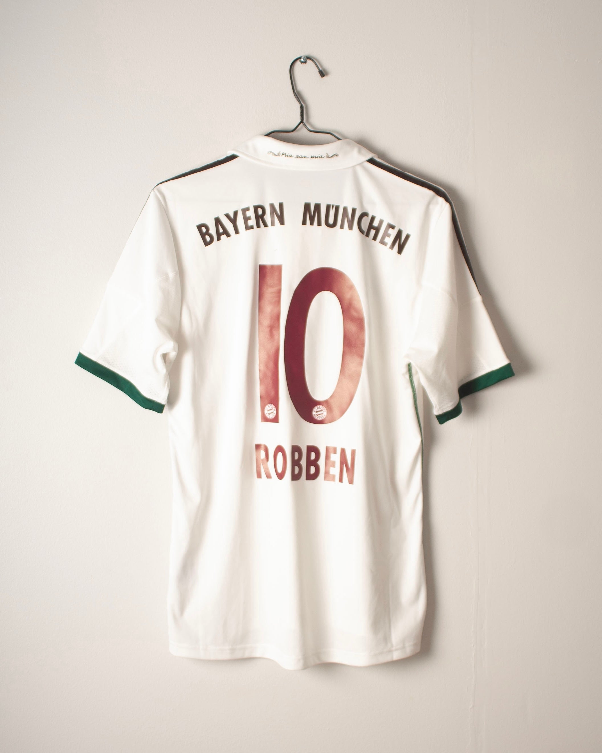 Adidas - Bayern Munchen 2013/14 Away Football Shirt 'ROBBEN'
