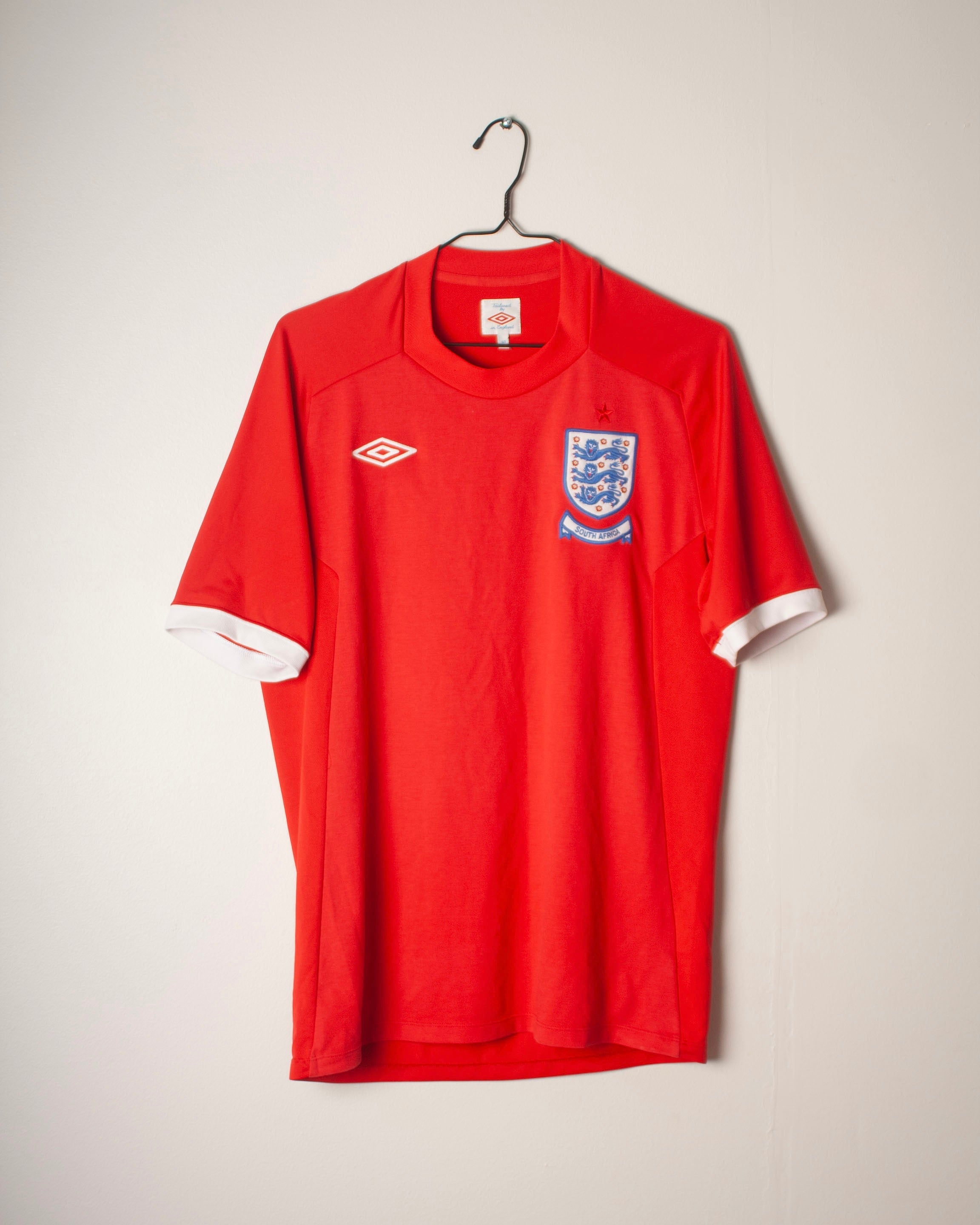 Umbro - England 2010 Away Football Shirt