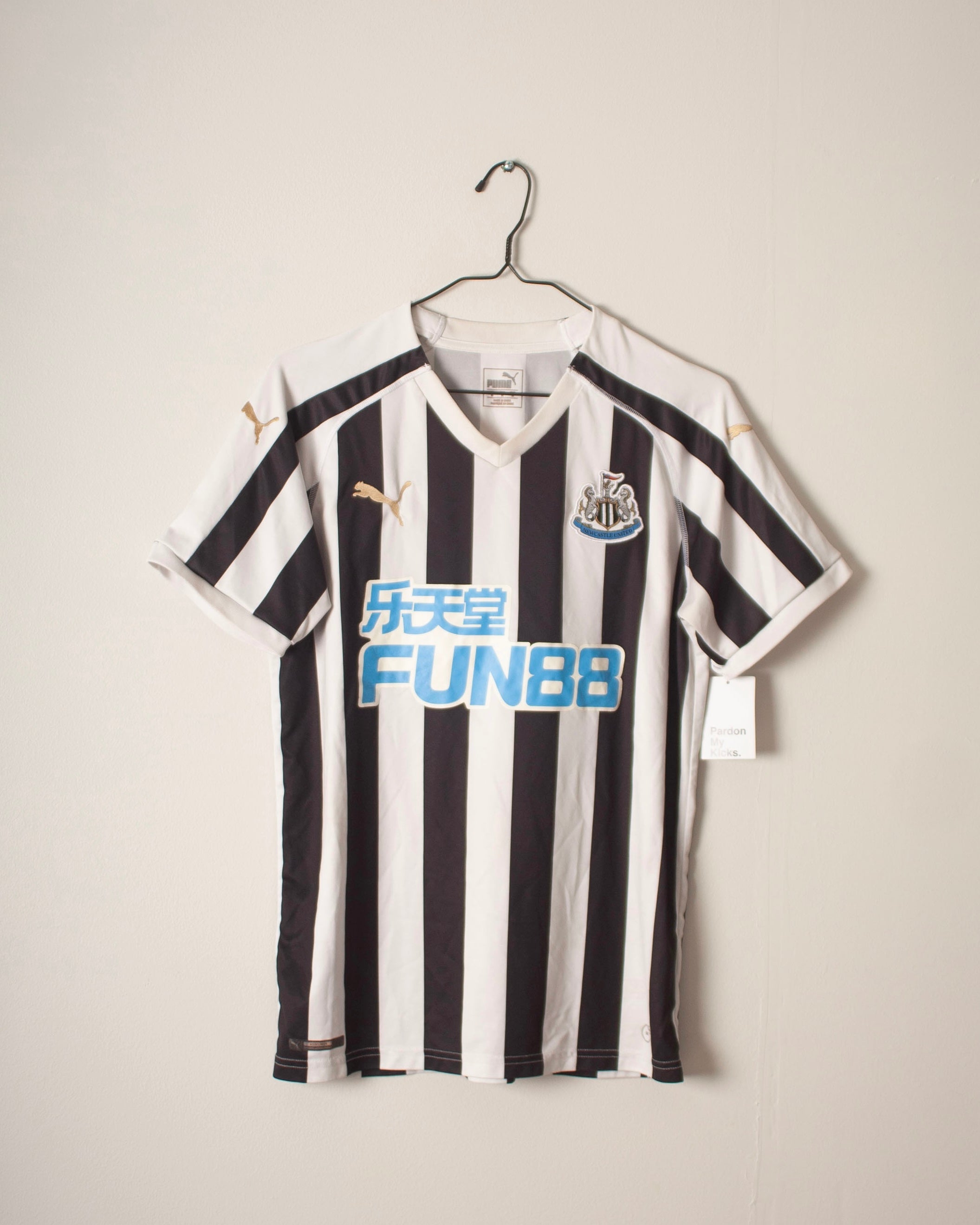 Puma - Newcastle United 2018/19 Home Football Shirt