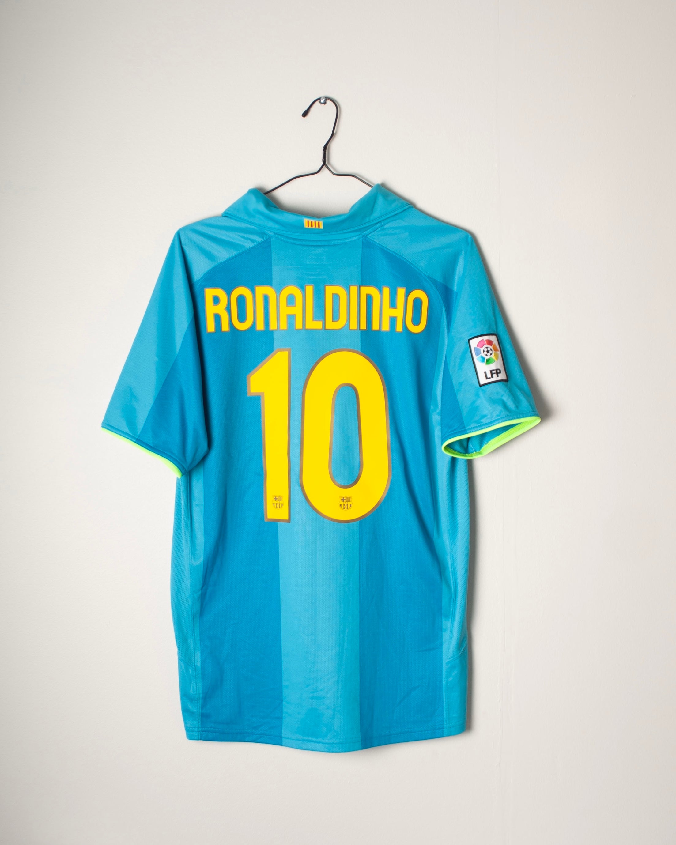 Nike - FC Barcelona 2007/08 Away Football Shirt 'RONALDINHO'