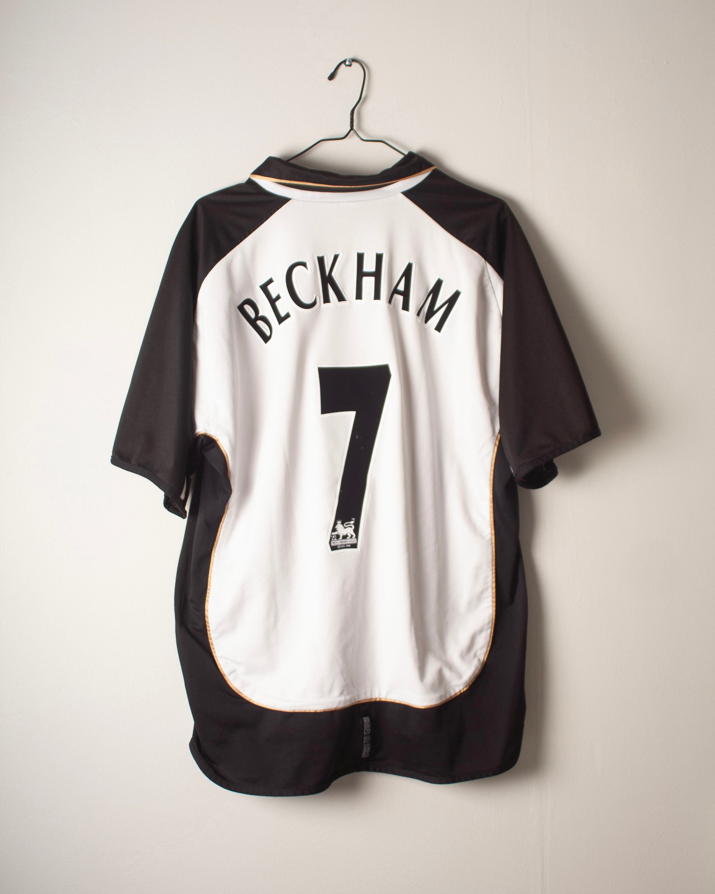 Umbro - Manchester United 2000/01 Away Football Shirt 'BECKHAM'