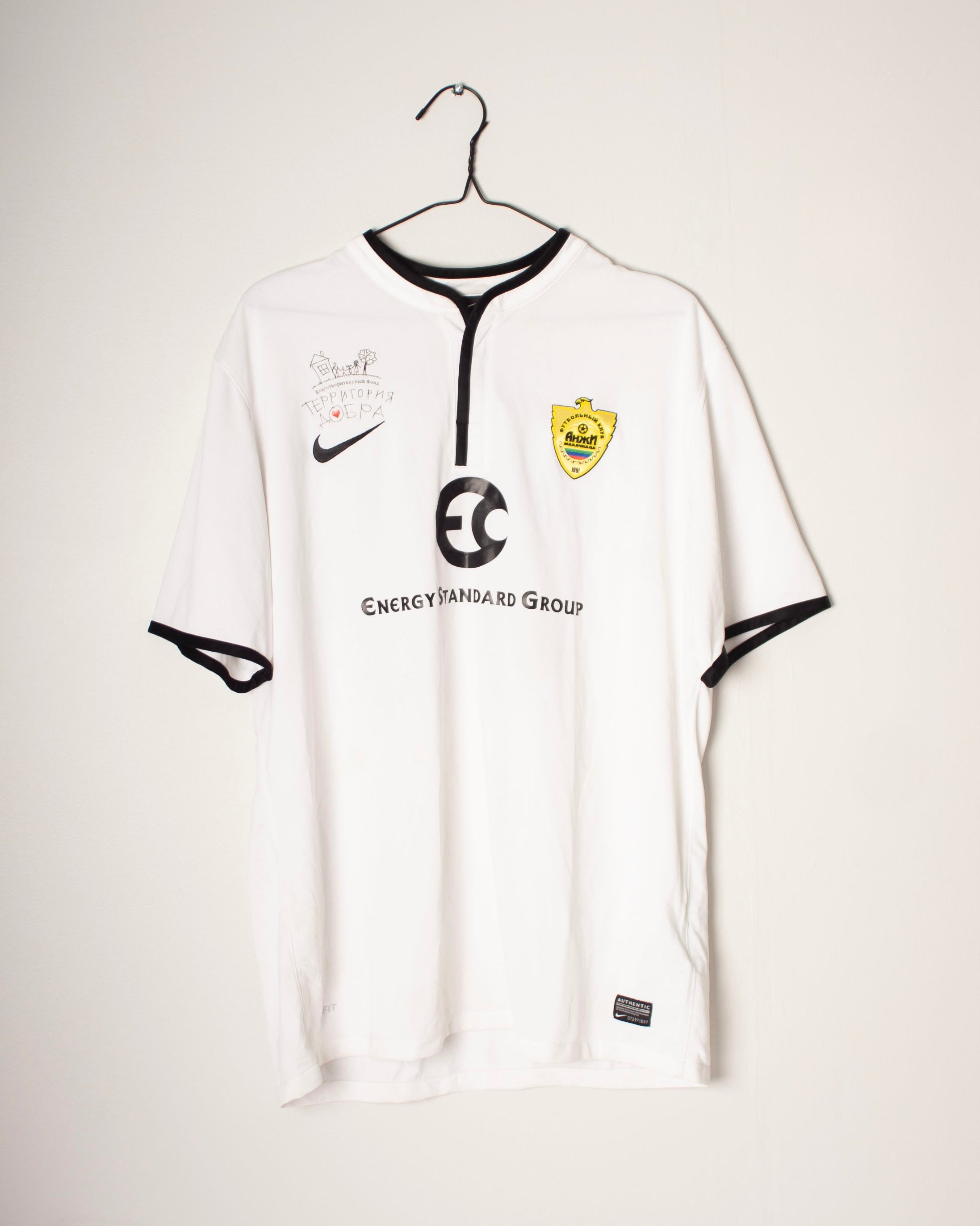 Nike - FK Anzhi Makhachkala 2013/14 Third Football Shirt 'WILLIAN'