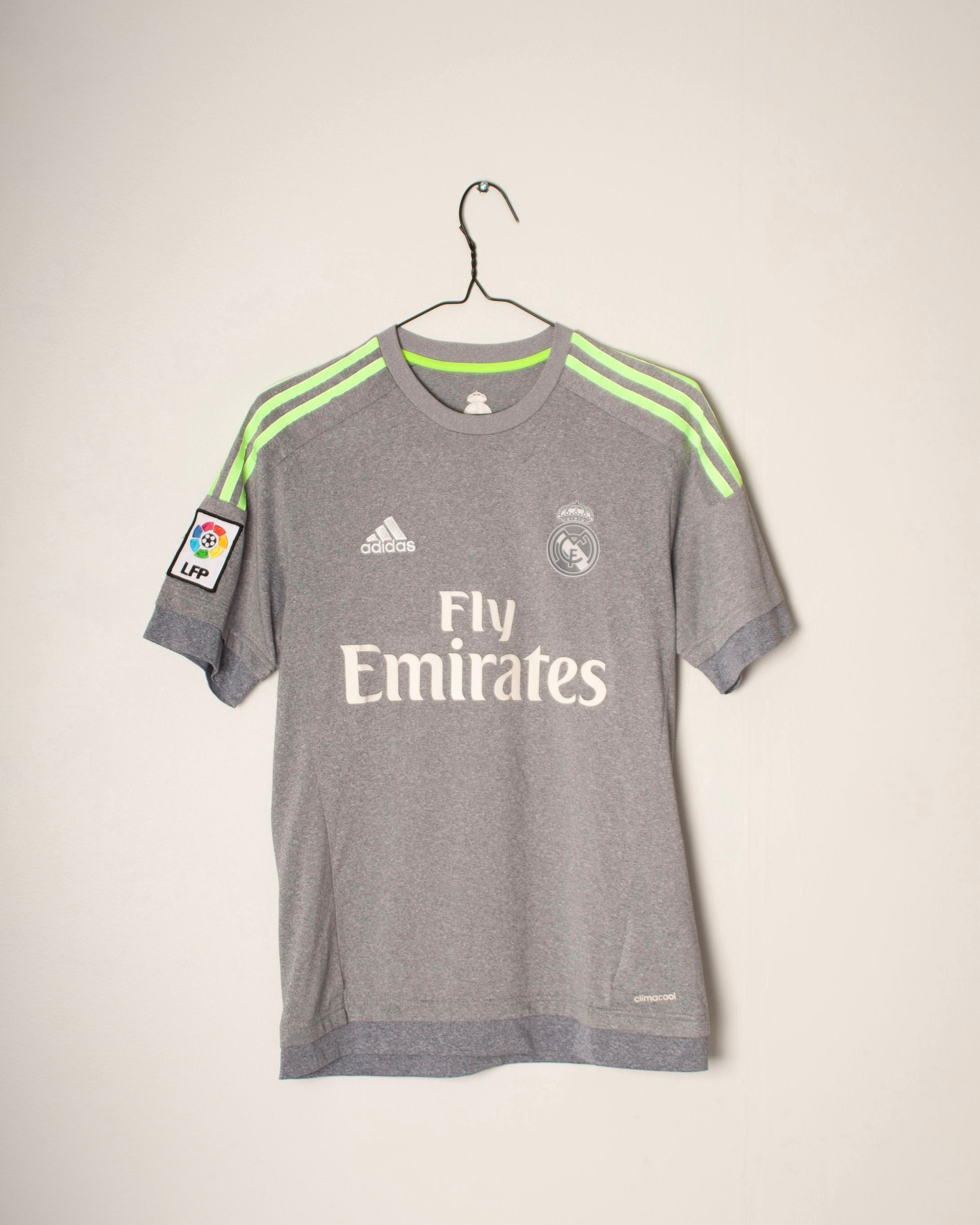 Adidas - Real Madrid 2015/16 Away Football Shirt 'JAMES'
