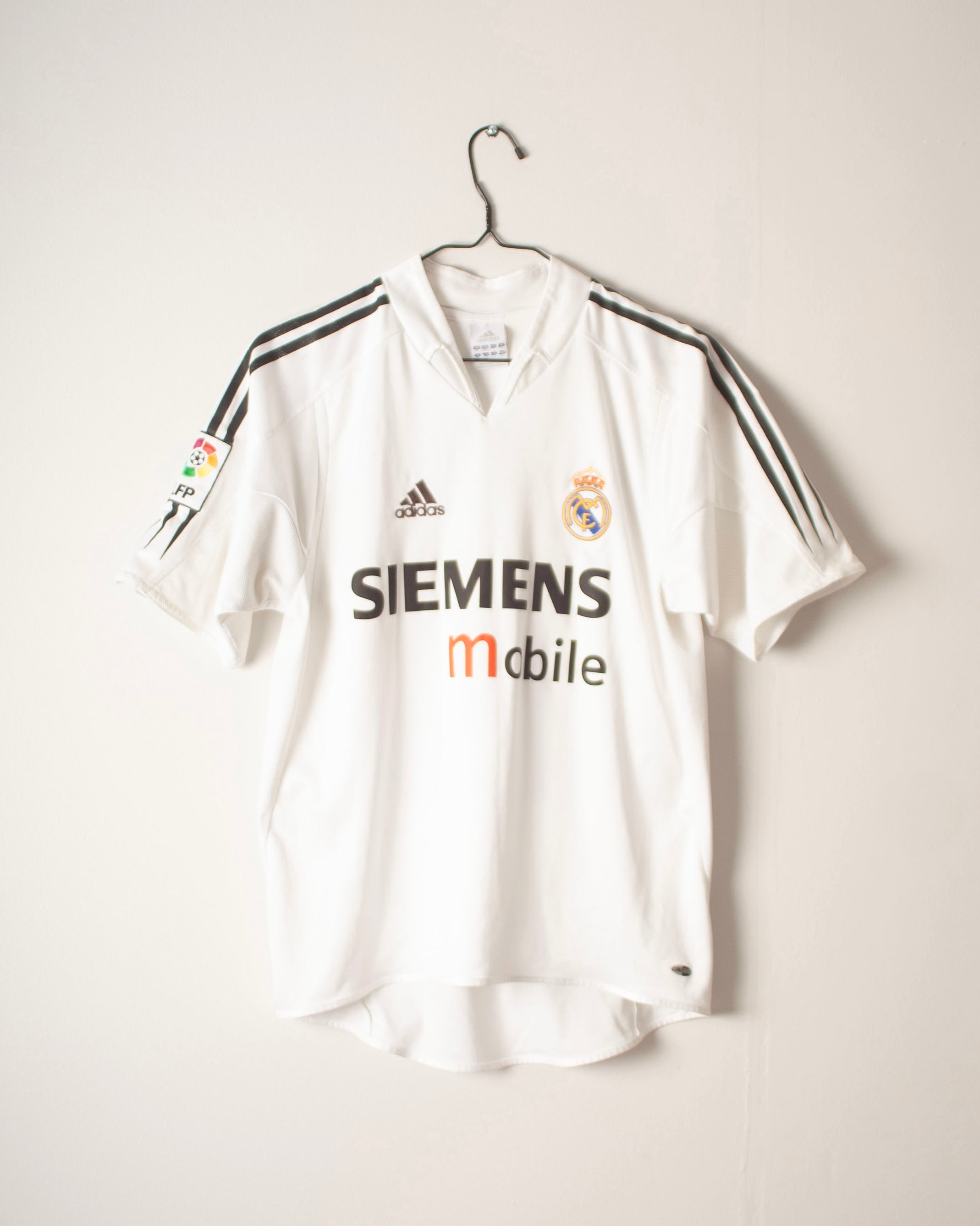 Adidas - Real Madrid 2004/05 Home Football Shirt 'GUTI.HAZ'