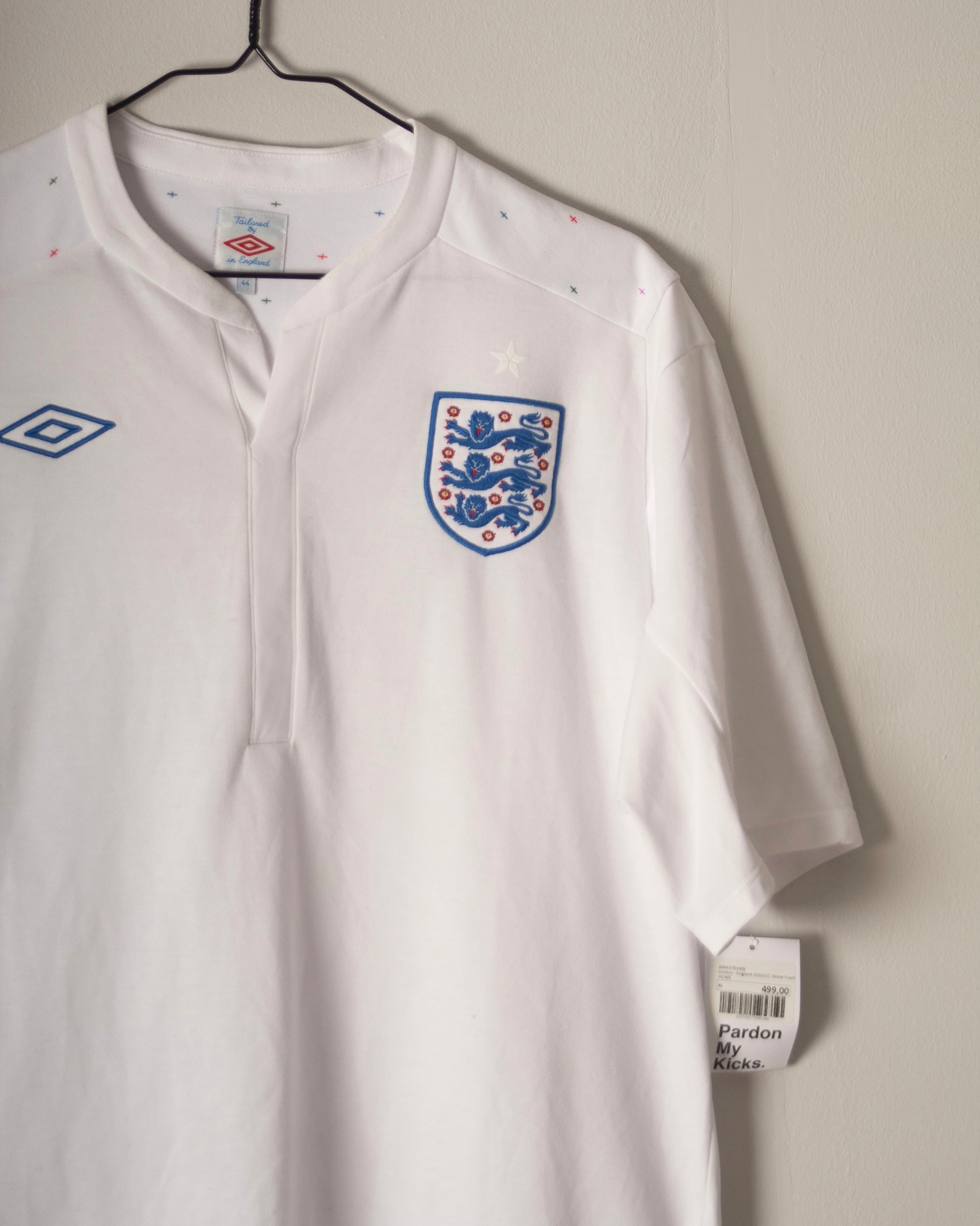 Umbro - England 2010/11 Home Football Shirt