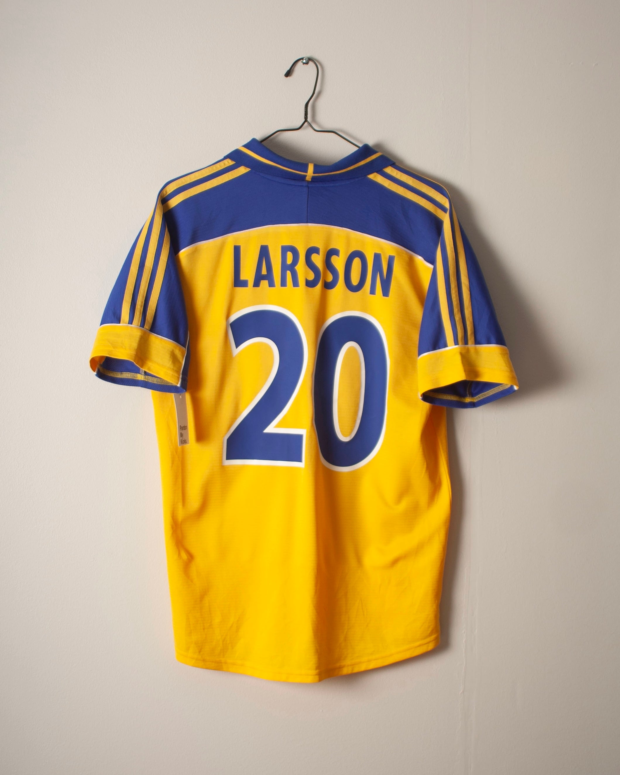 Adidas - Sweden 2000 Home Football Shirt 'LARSSON'