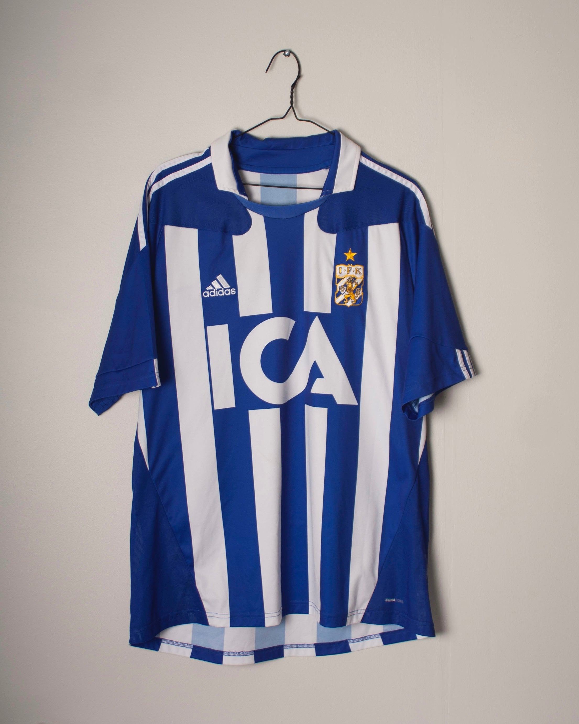 Adidas - IFK Göteborg 2010 Home Football Shirt