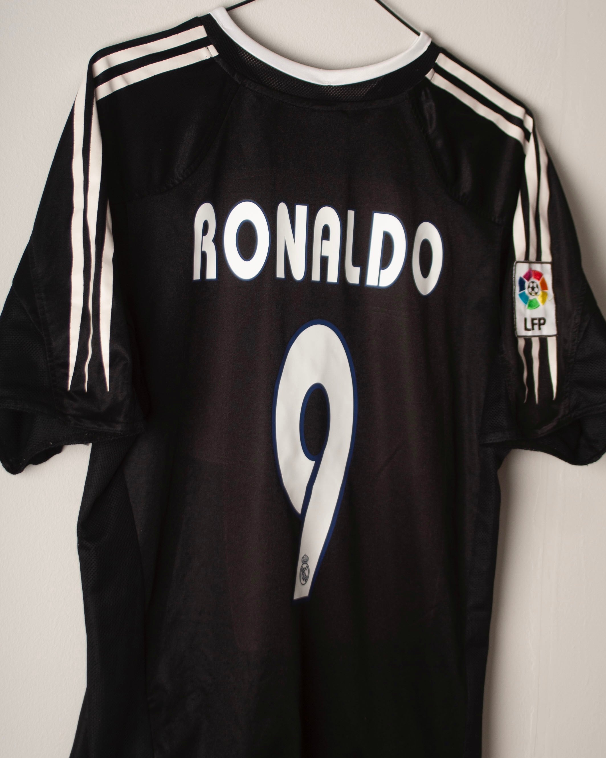 Adidas - Real Madrid 2004/05 Away Football Shirt 'RONALDO'