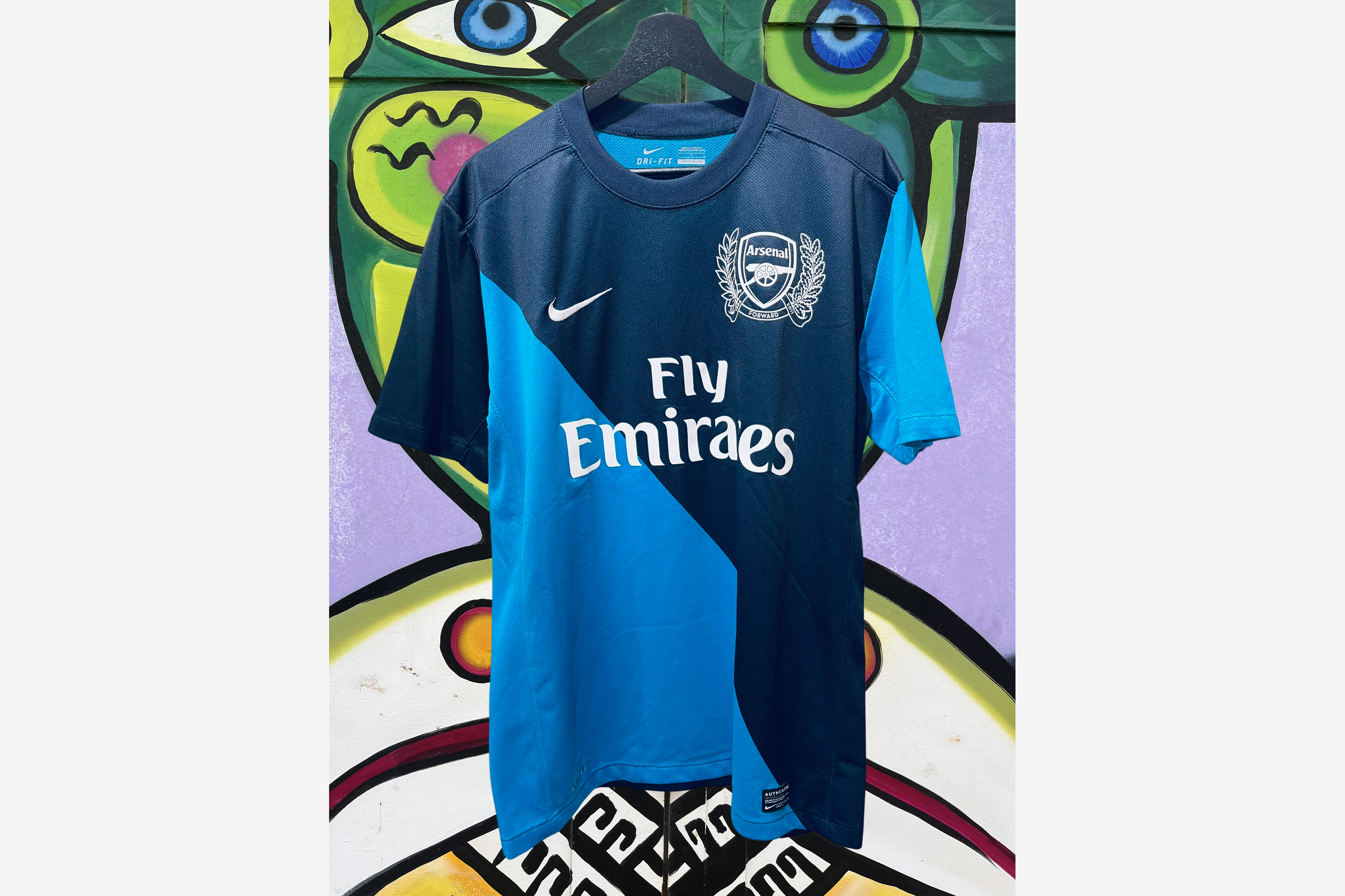 Nike - Arsenal 2011/12 '125th Anniversary' Away Football Shirt