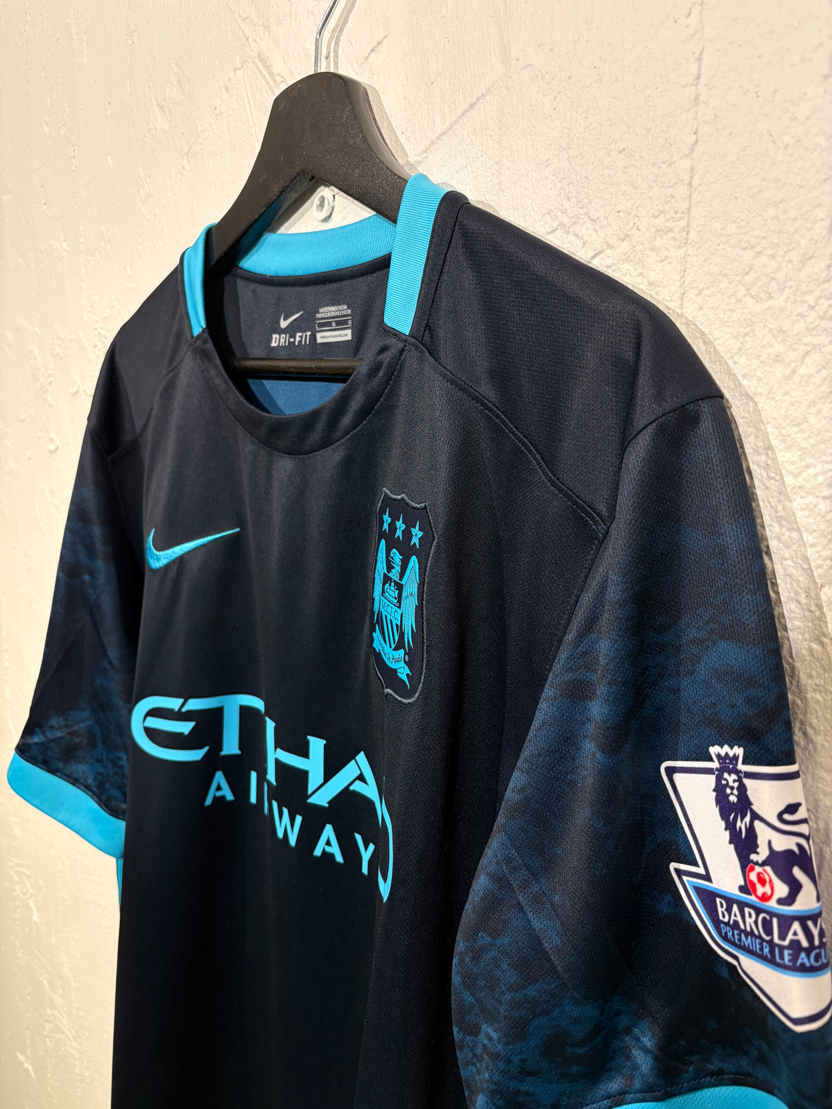 Nike - Manchester City 2015/16 Away Football Shirt 'KUN AGUERO'