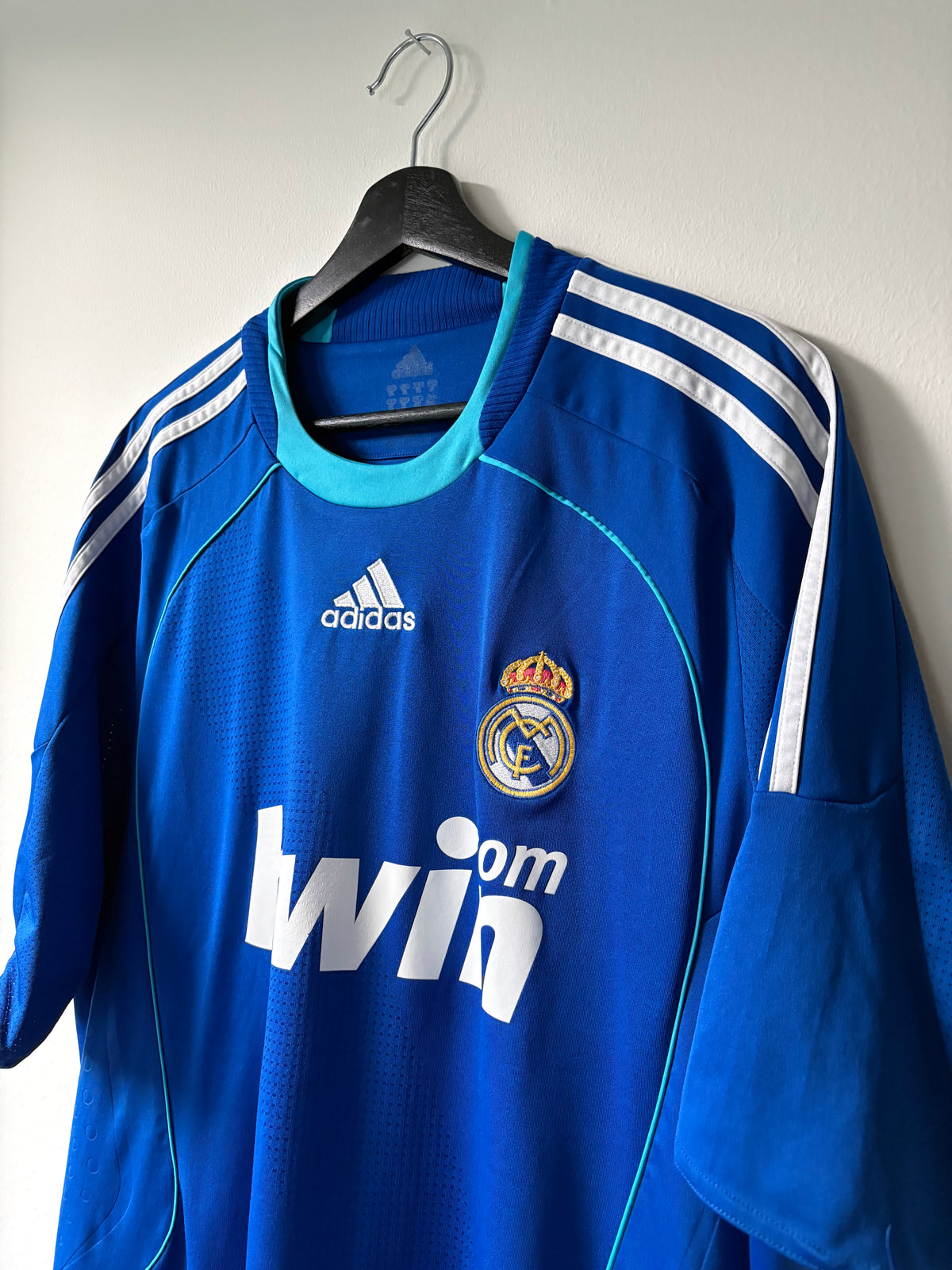Adidas - Real Madrid 2008/09 Away Football Shirt 'GUTI.HAZ'