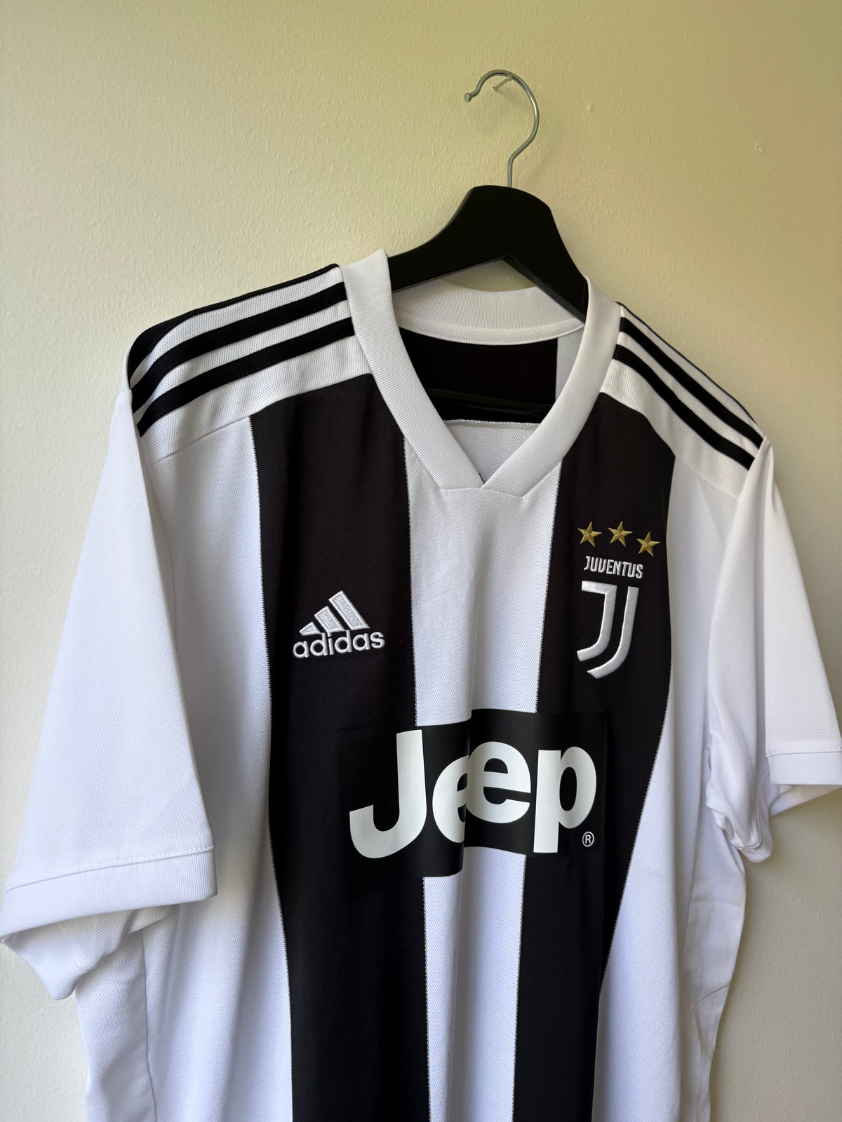 Adidas - Juventus FC 2018/19 Home Football Shirt 'RONALDO'