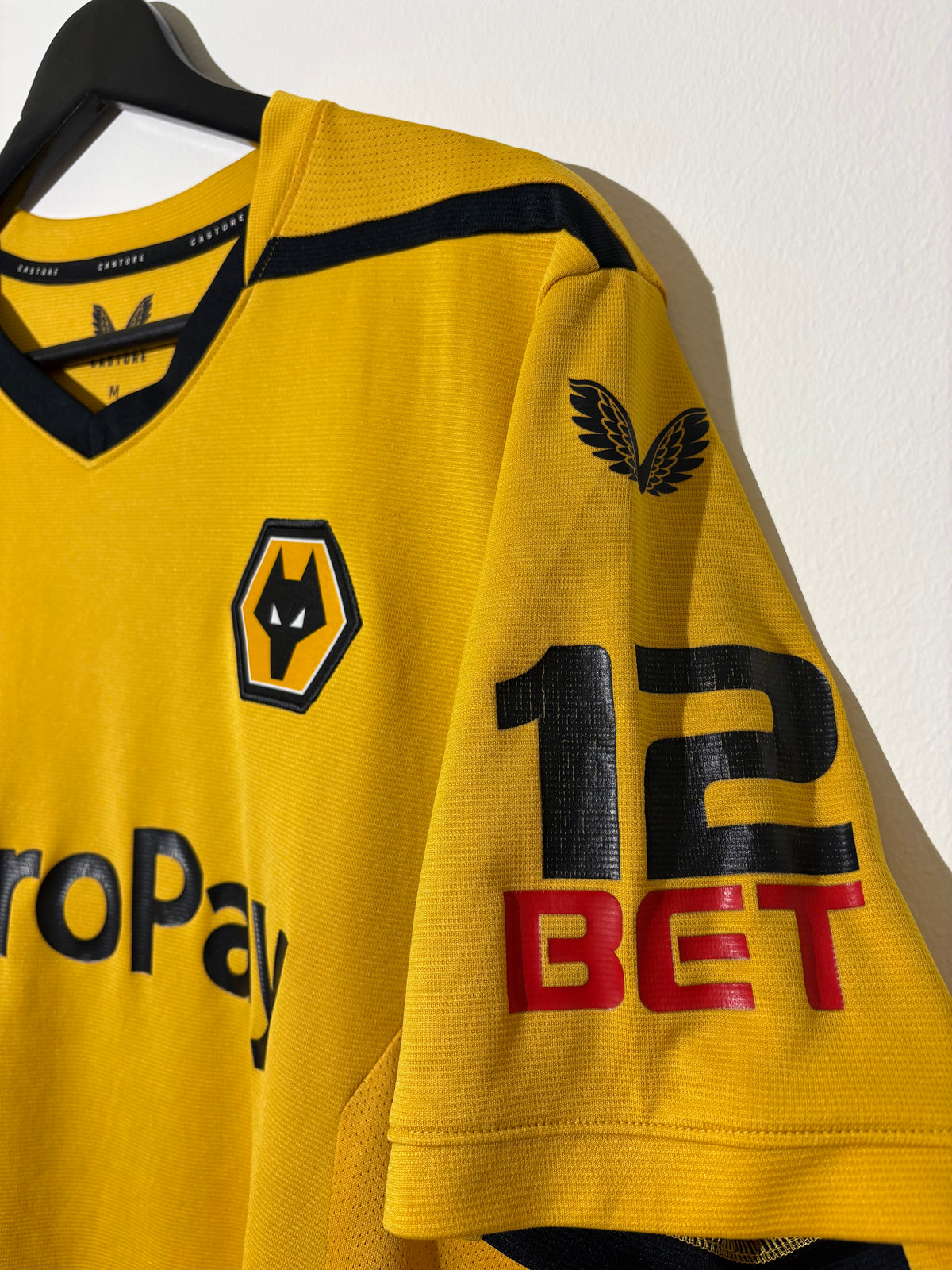 Castore - Wolverhampton Wanderers 2022/23 Hemmatröja 'SARABIA'