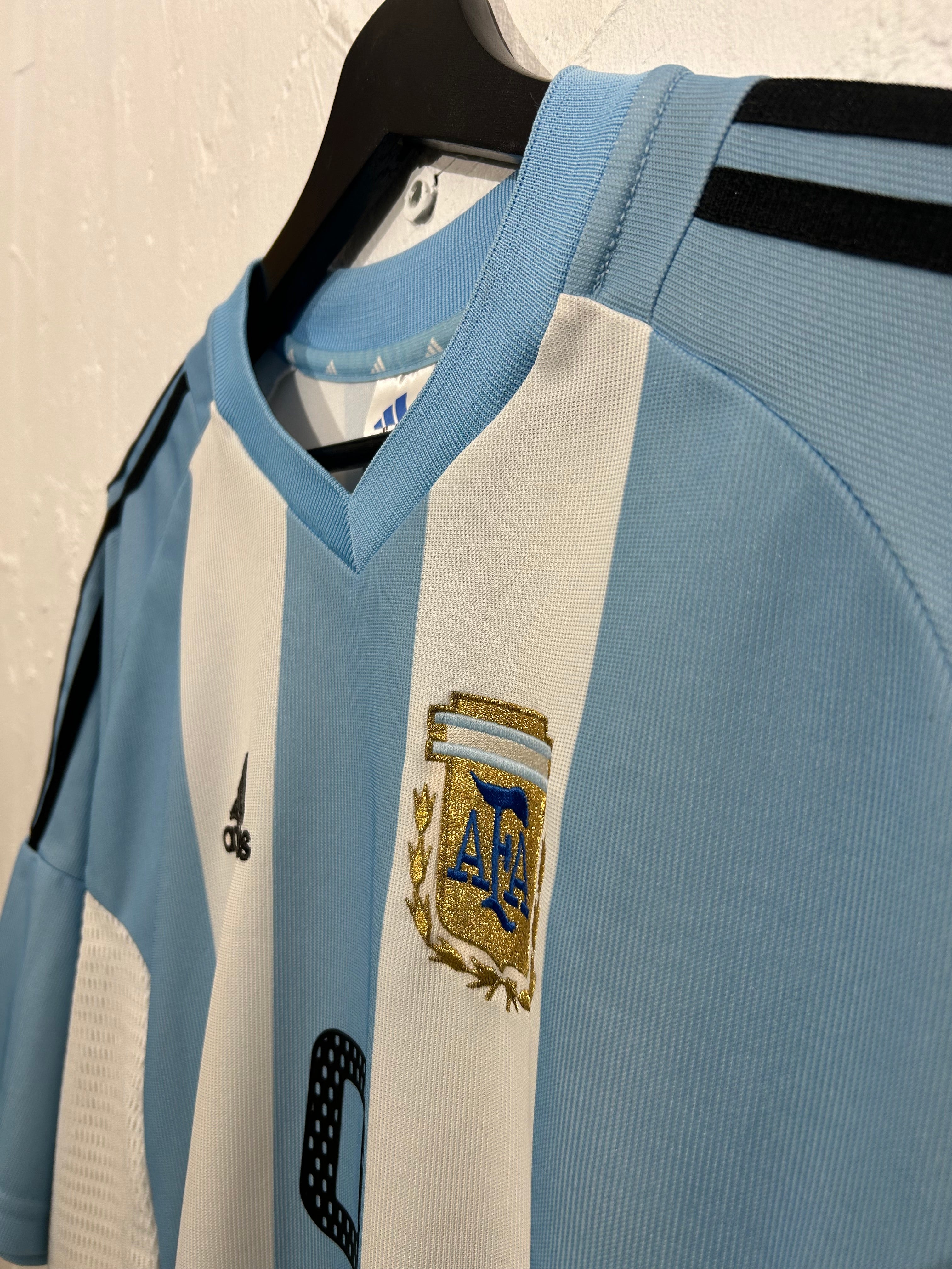 Adidas - Argentina 2002 Hjemmebanetrøje 'NAME'
