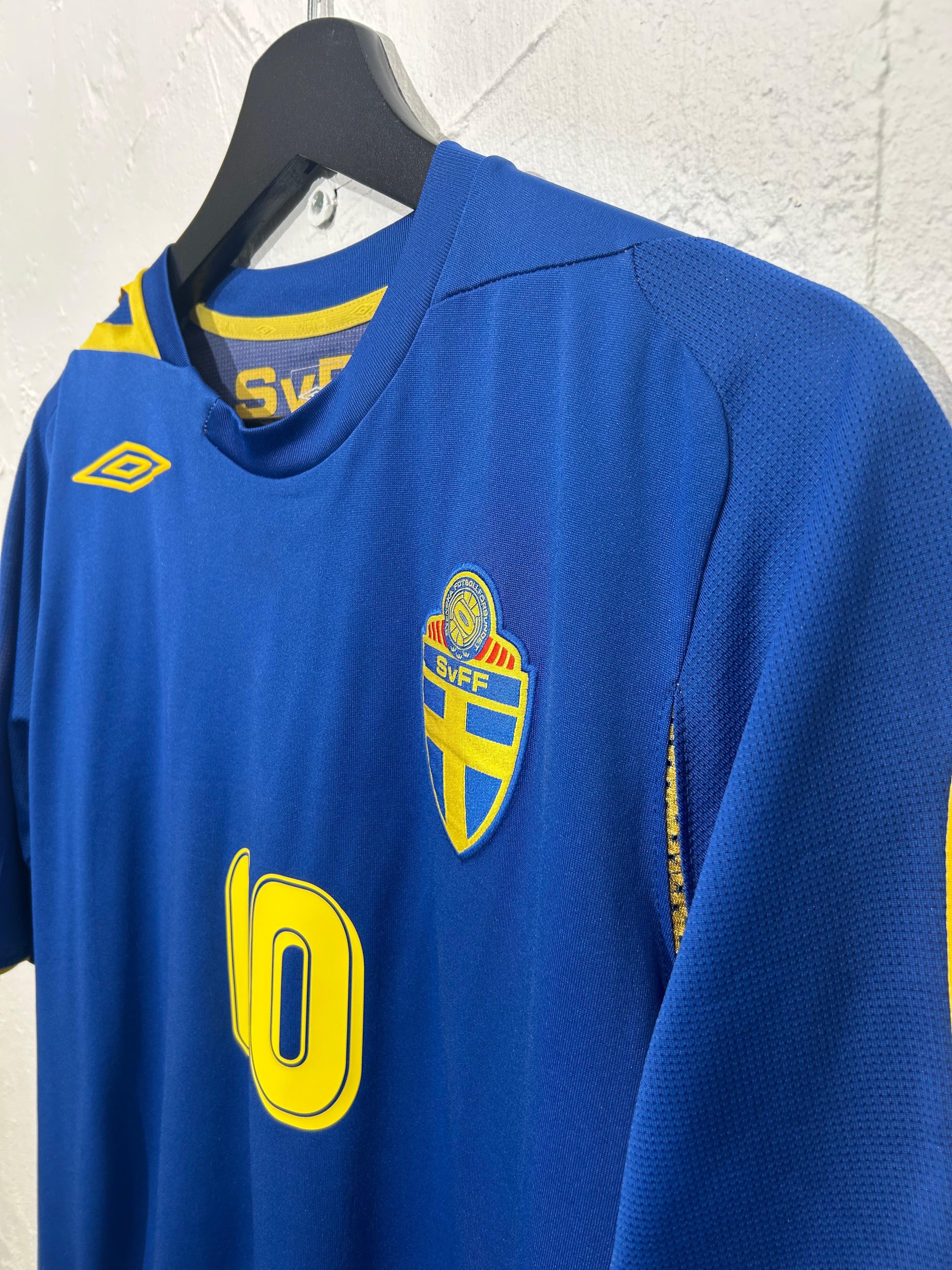 Umbro - Sweden 2006 Away Football Shirt 'IBRAHIMOVIC'