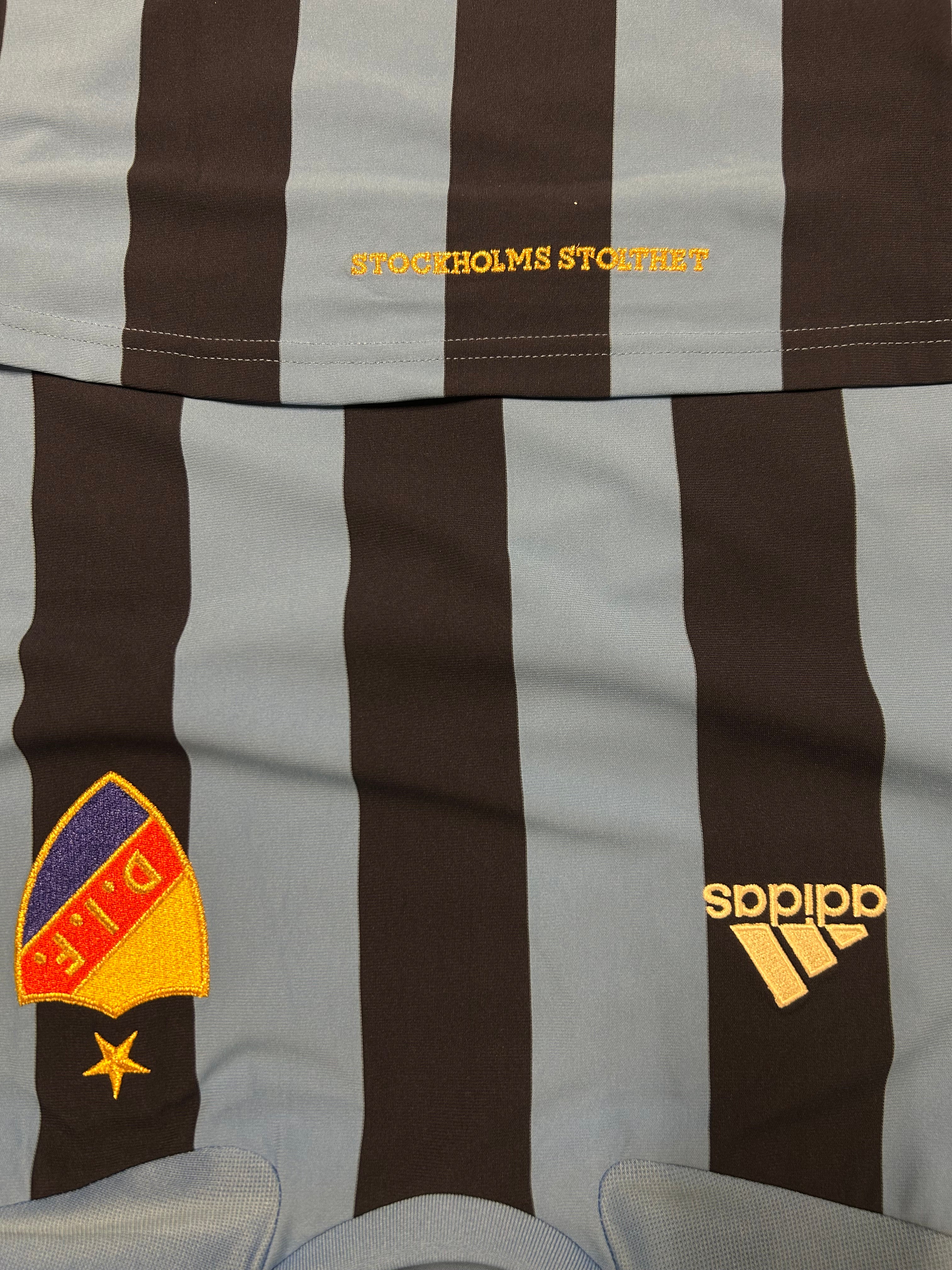 Adidas - Djurgårdens IF 2010/11 Home Football Shirt