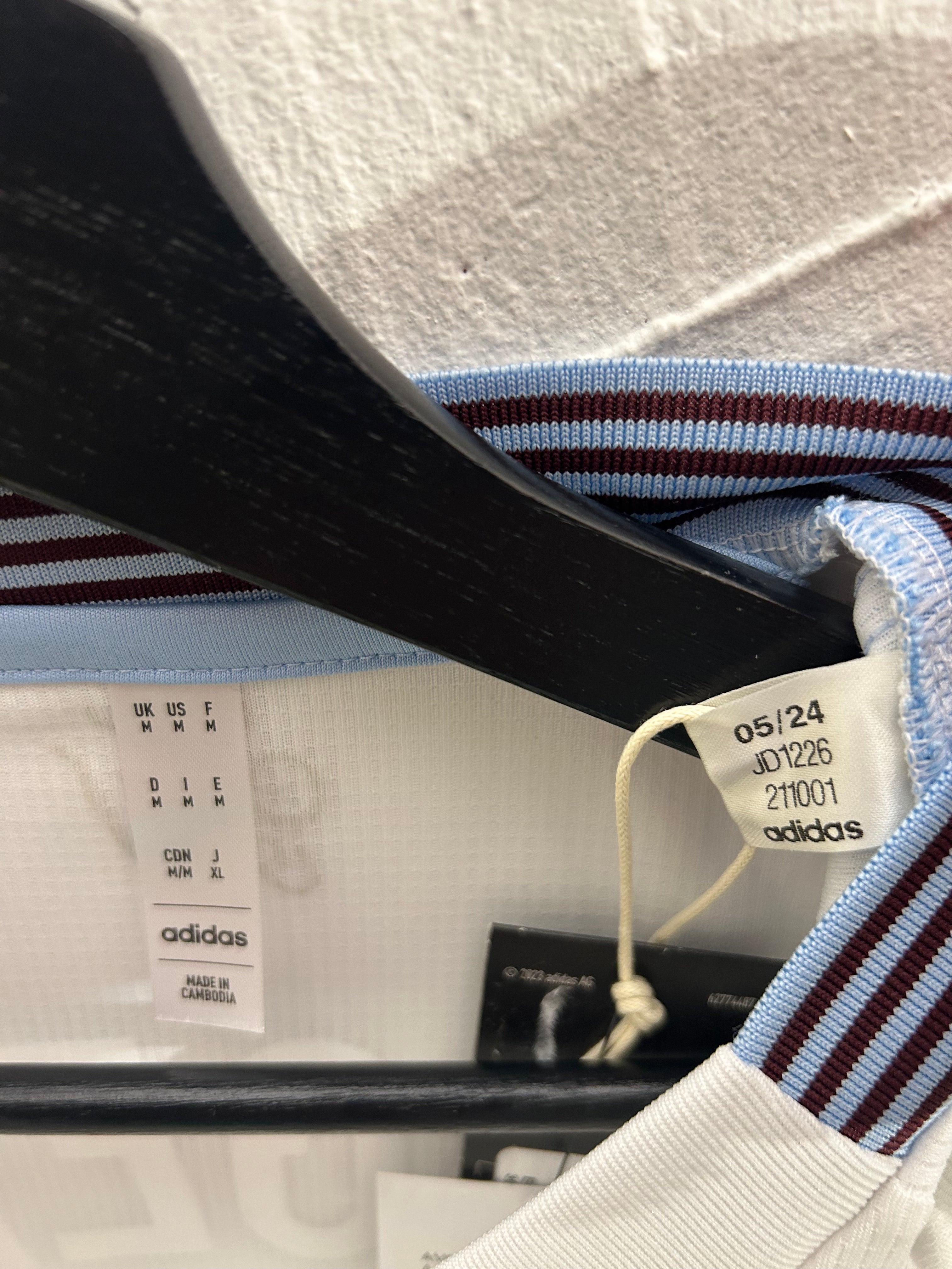 Adidas - Aston Villa Udebanetrøje 2024/25 'NAME'