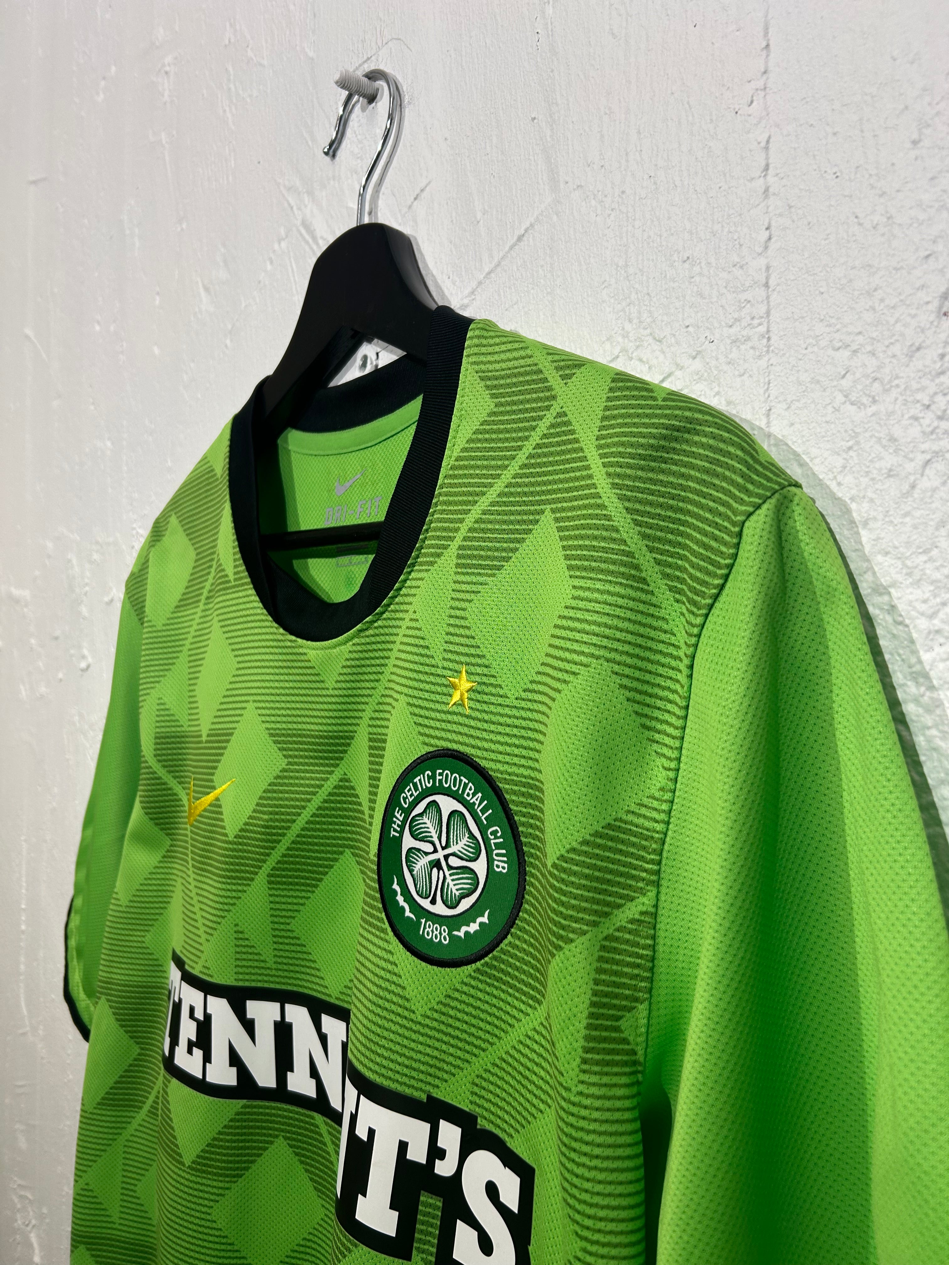 Nike - Celtic FC 2010/11 Away Football Shirt 'LJUNGBERG'