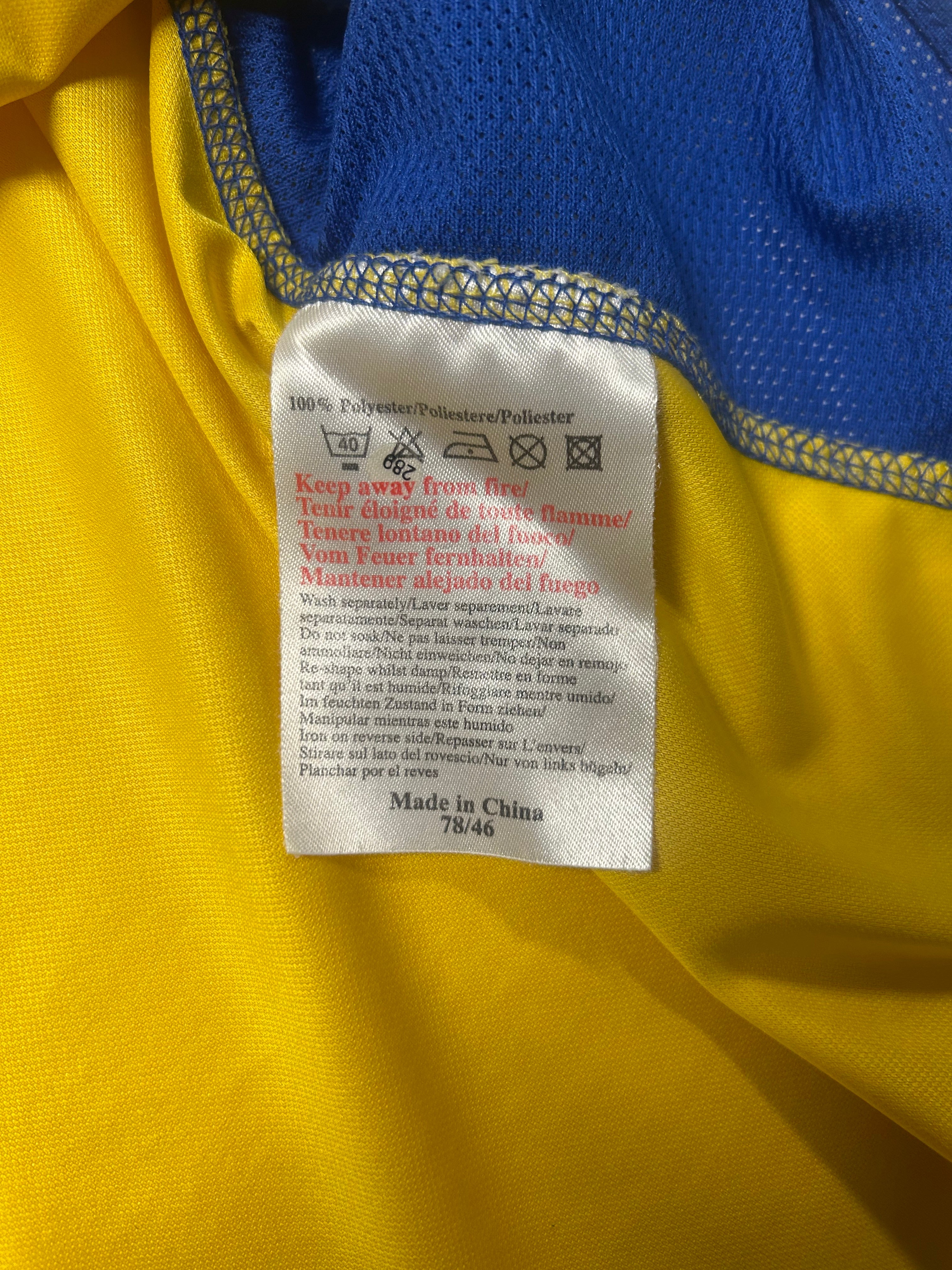 Umbro - Sweden 2004 Home Football Shirt 'WILHELMSSON'