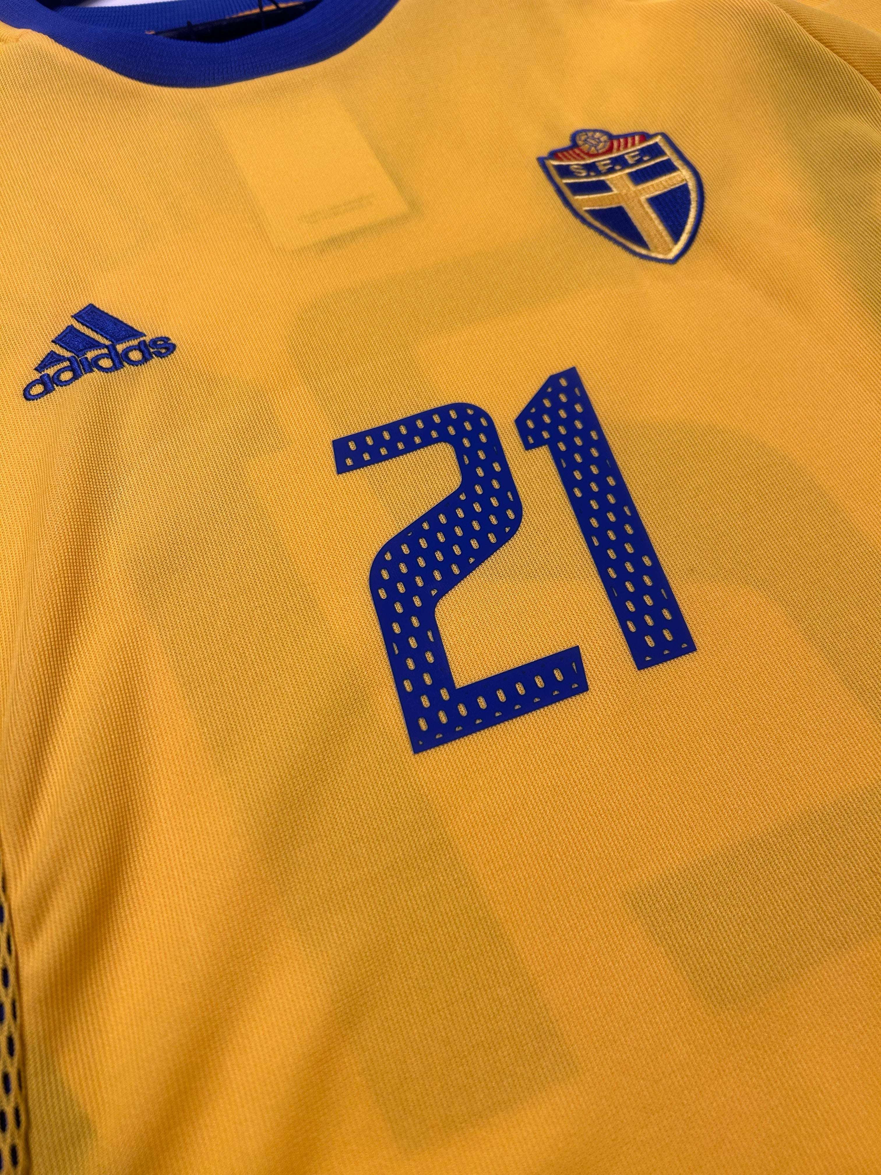 Adidas - Sweden 2002 Home Football Shirt 'IBRAHIMOVIC'