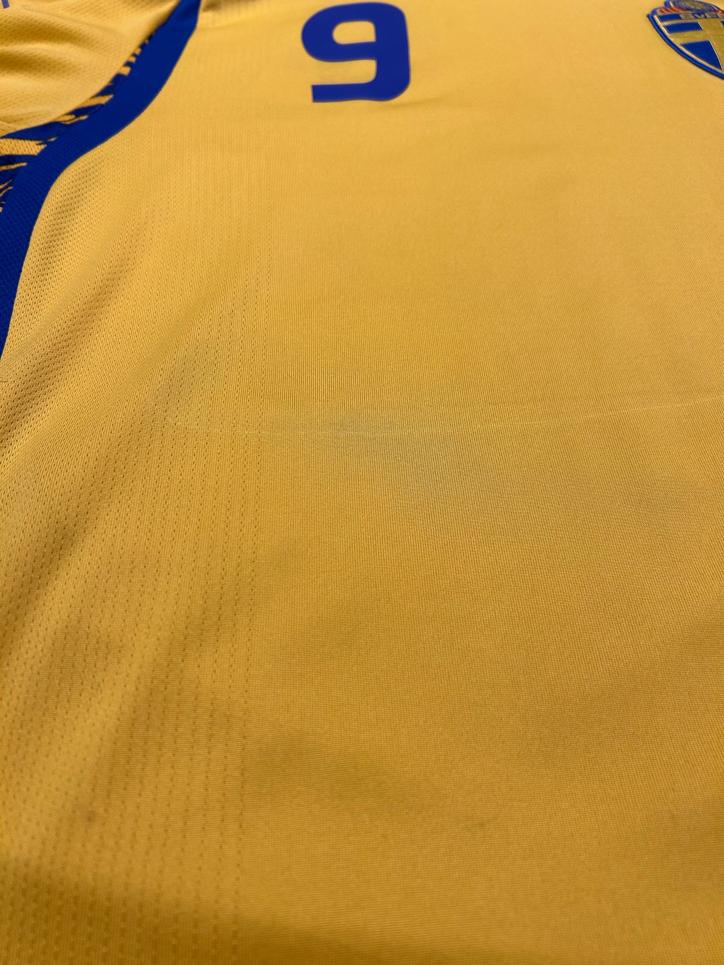 Umbro - Sweden 2008 Home Football Shirt 'LJUNGBERG'