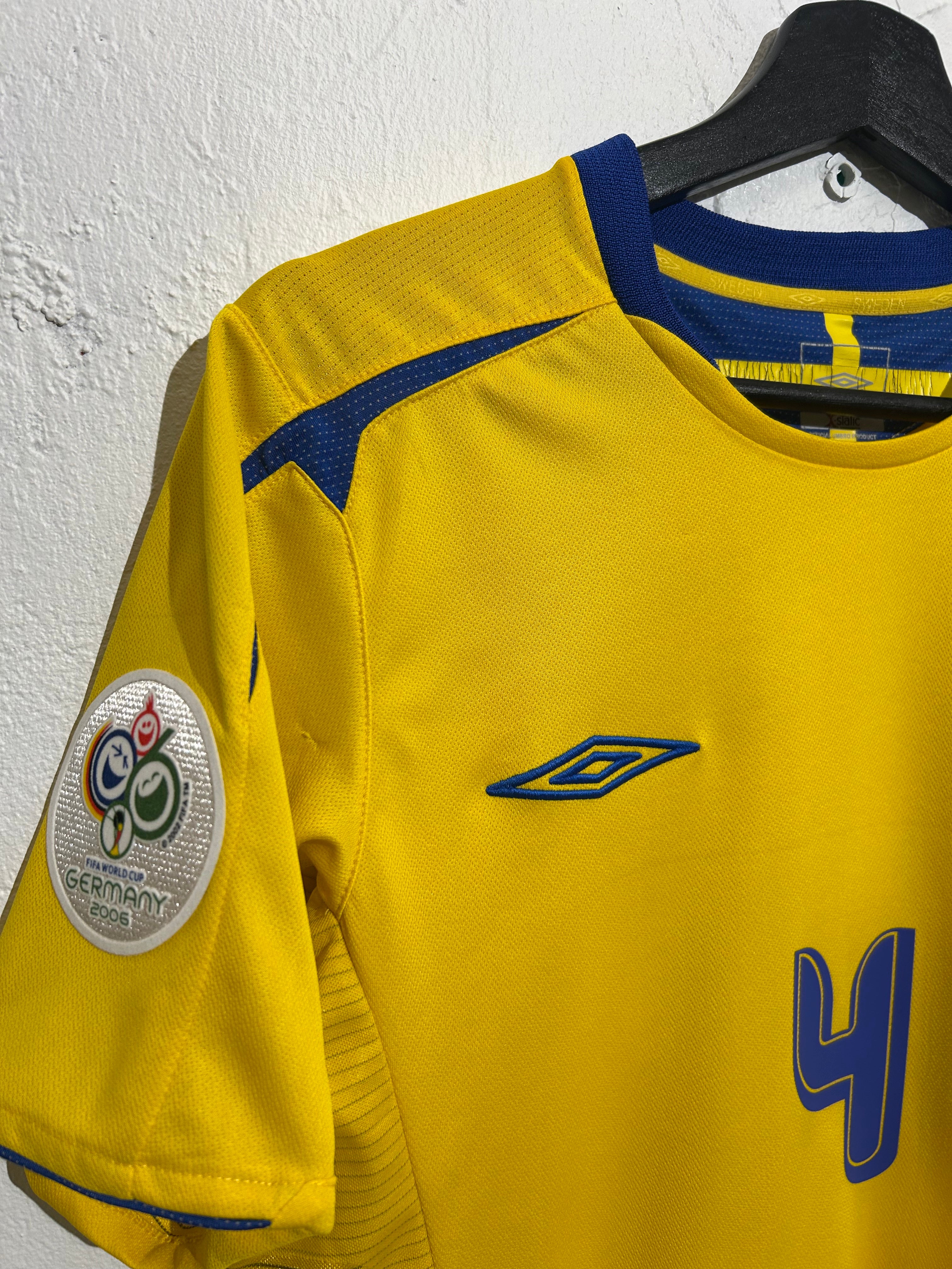 Umbro - Sweden 2006 Home Football Shirt 'LUCIC'