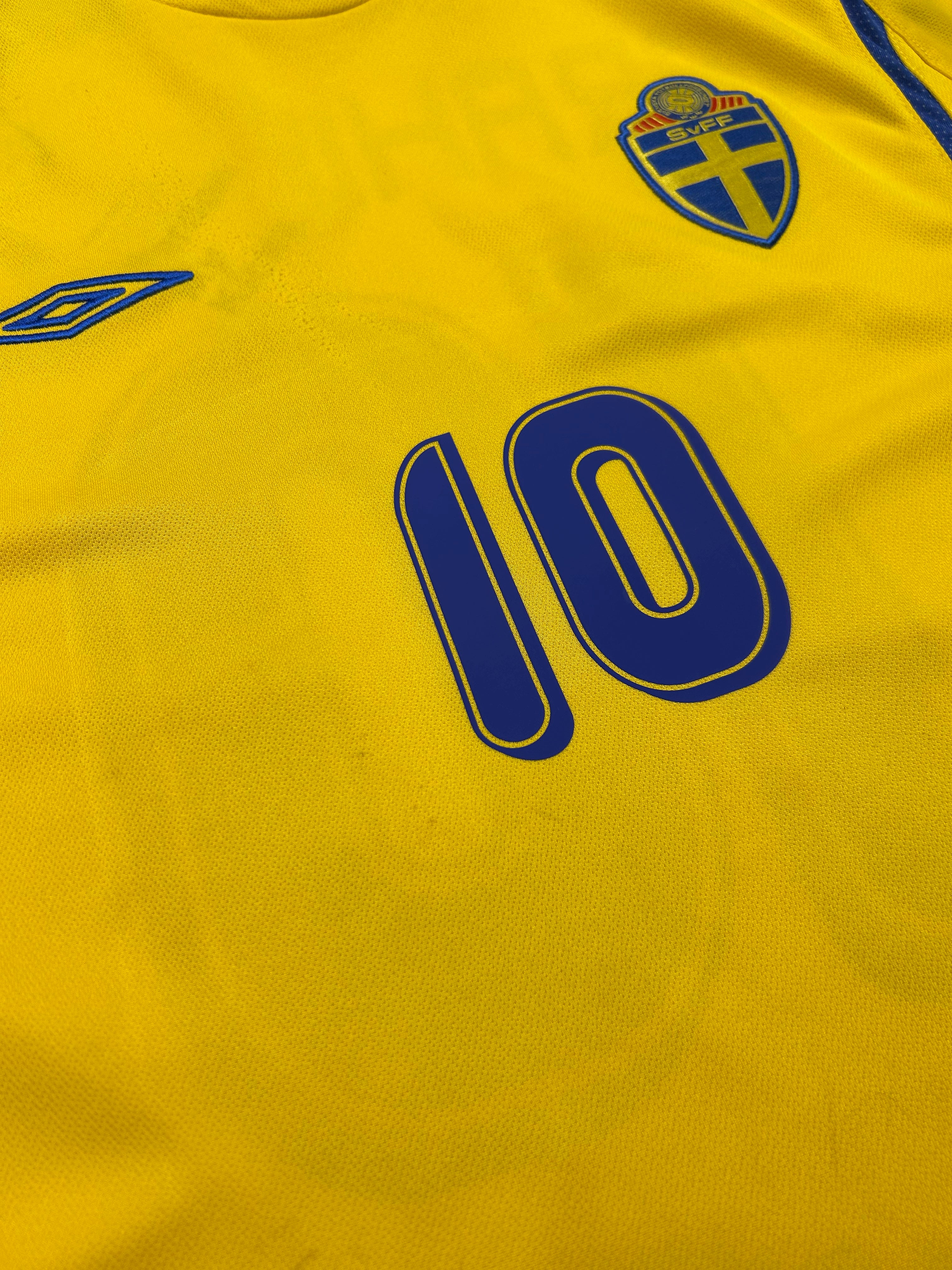 Umbro - Sweden 2006 Home Football Shirt 'IBRAHIMOVIC'