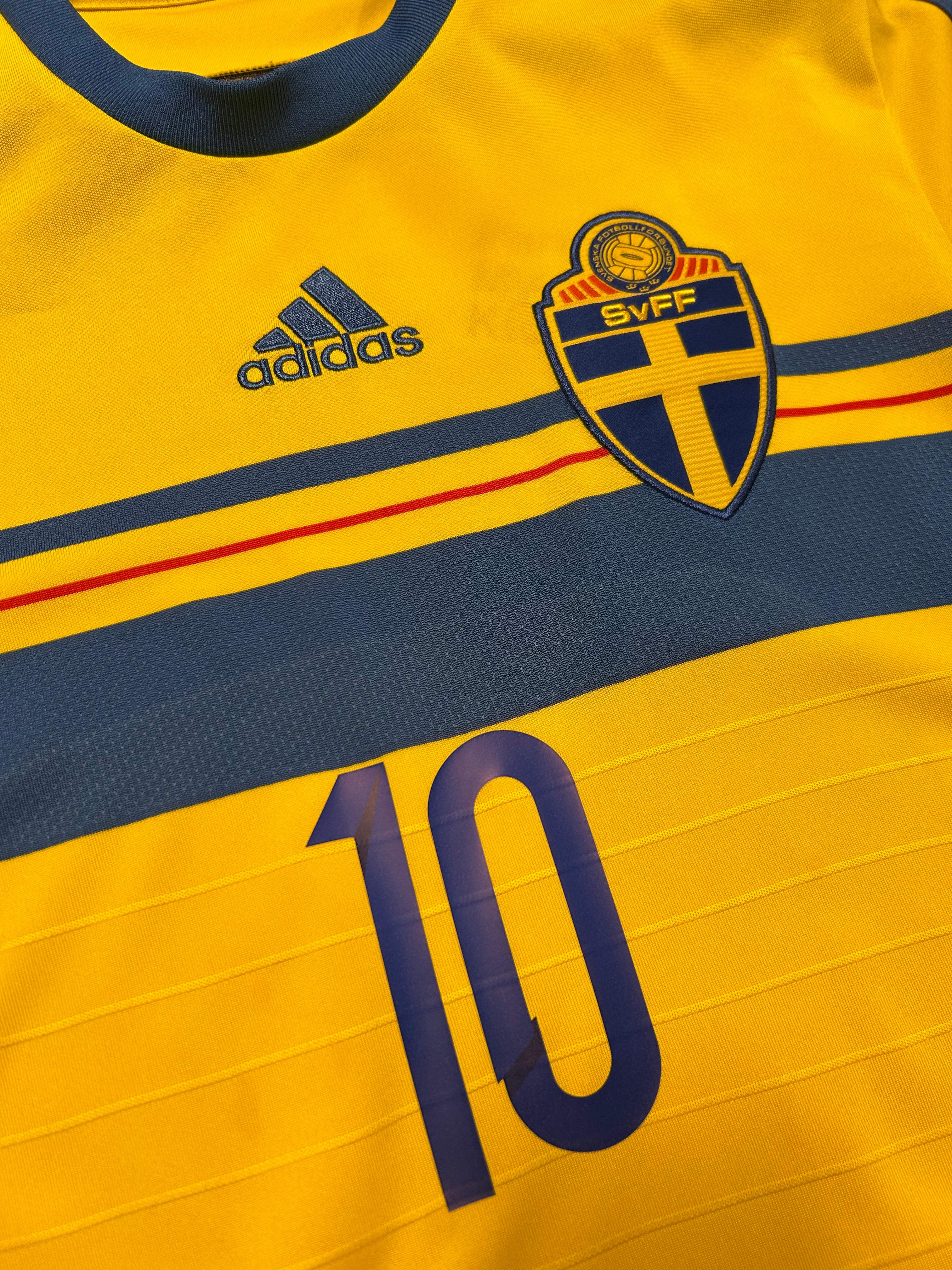 Adidas - Sweden 2014 Home Football Shirt 'IBRAHIMOVIC'