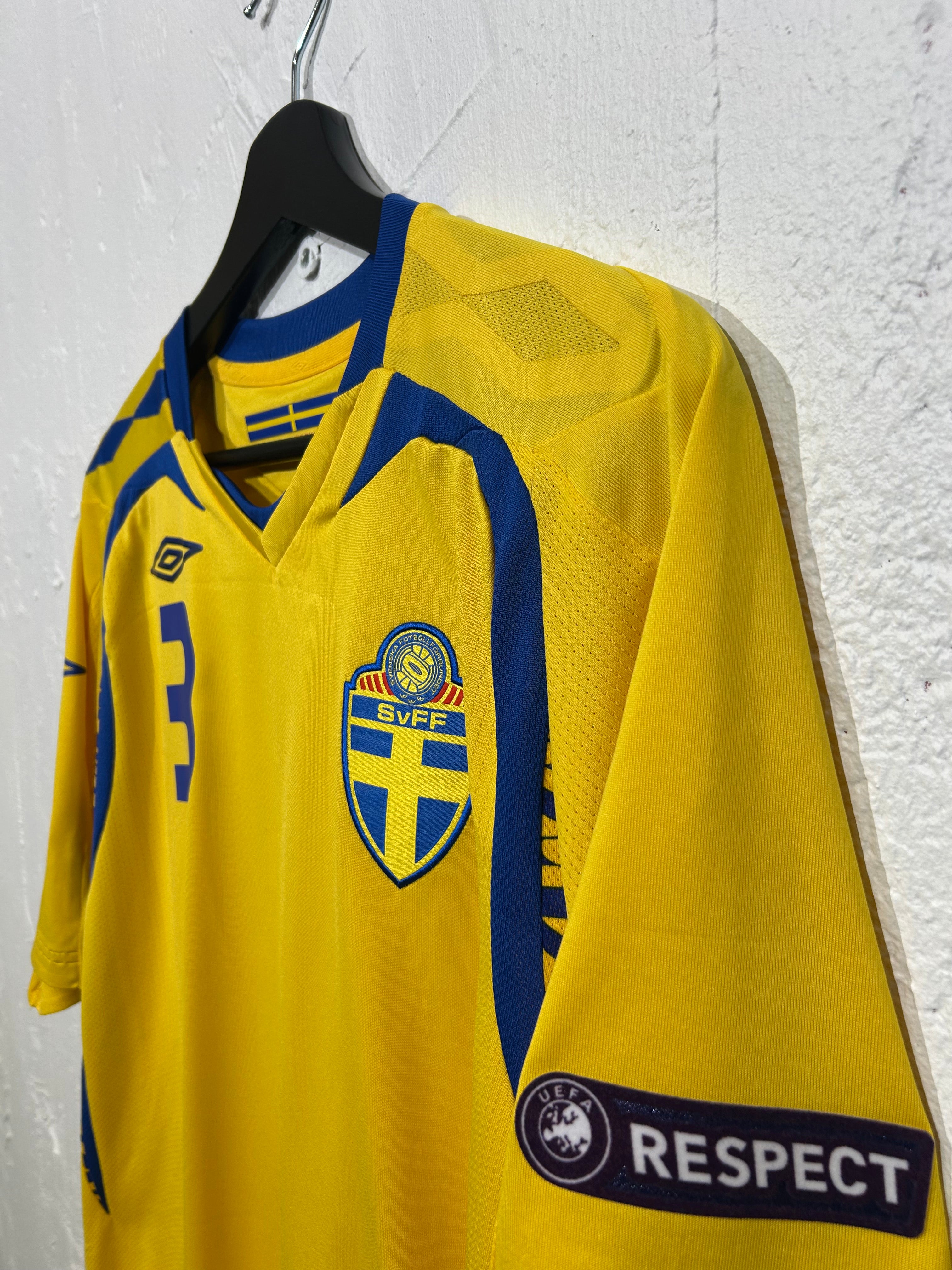 Umbro - Sweden 2008 Home Football Shirt 'MELLBERG'