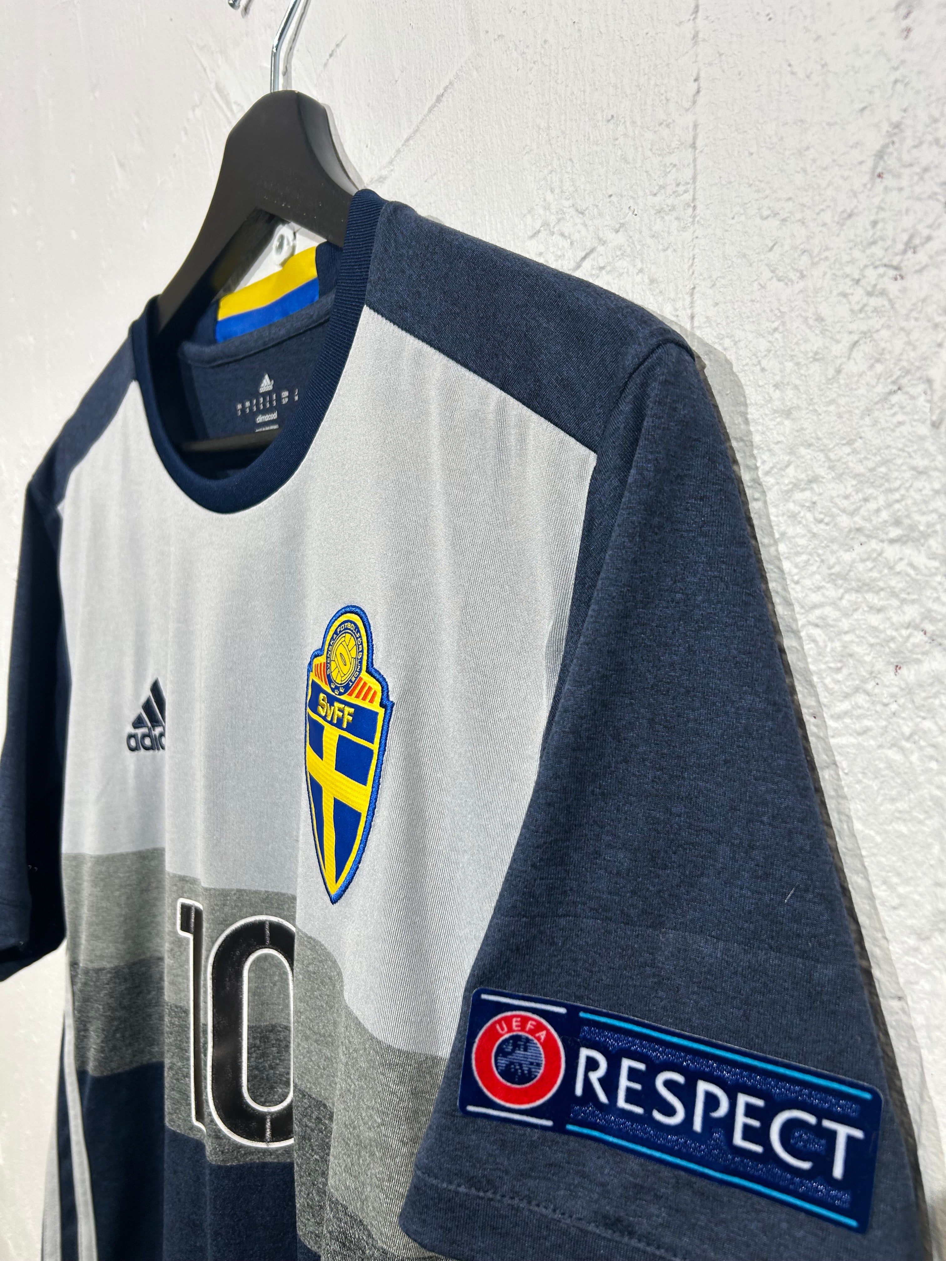 Adidas - Sweden 2016 Away Football Shirt 'IBRAHIMOVIC'