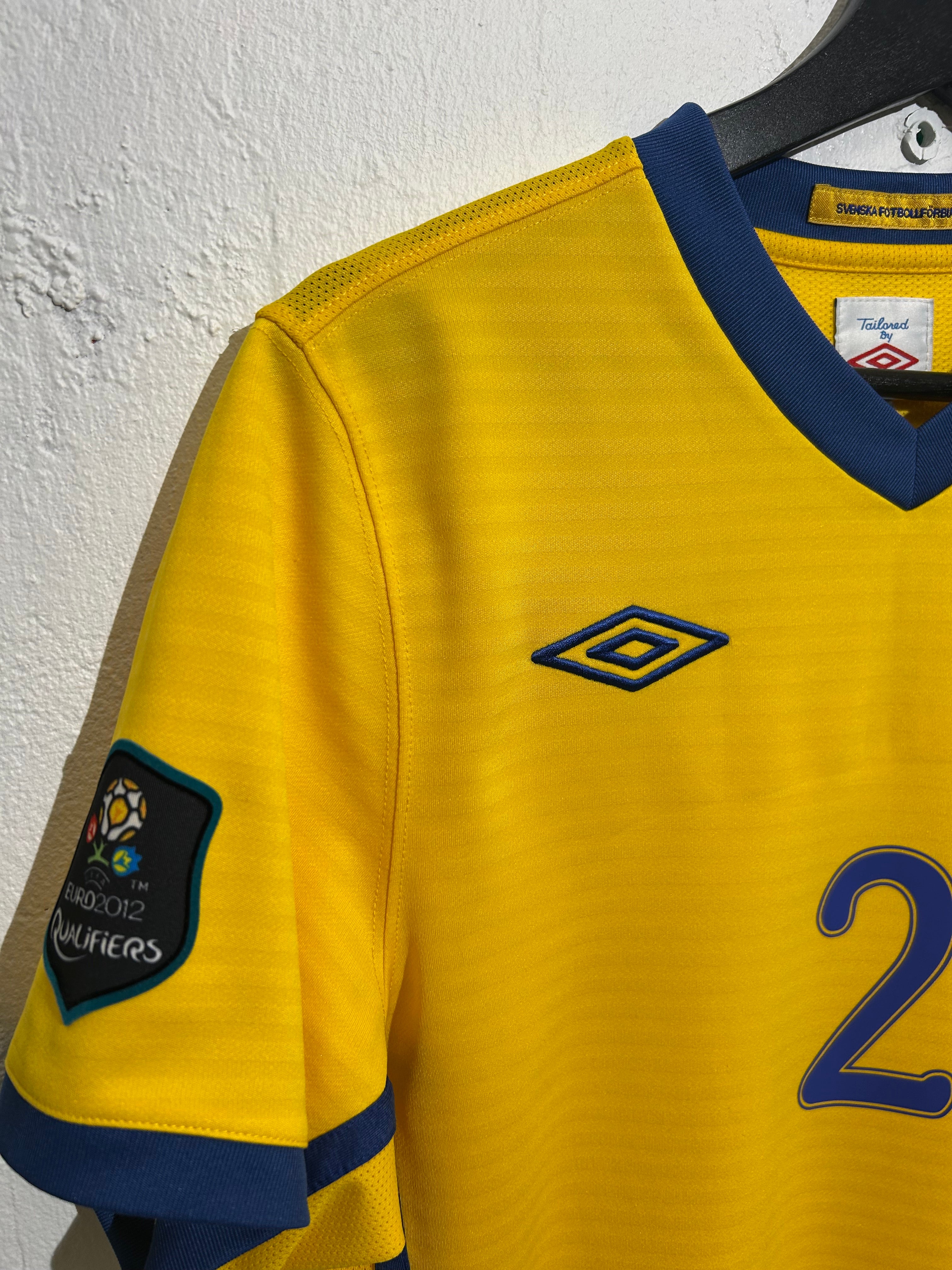 Umbro - Sweden 2010 Home Football Shirt 'LUSTIG'