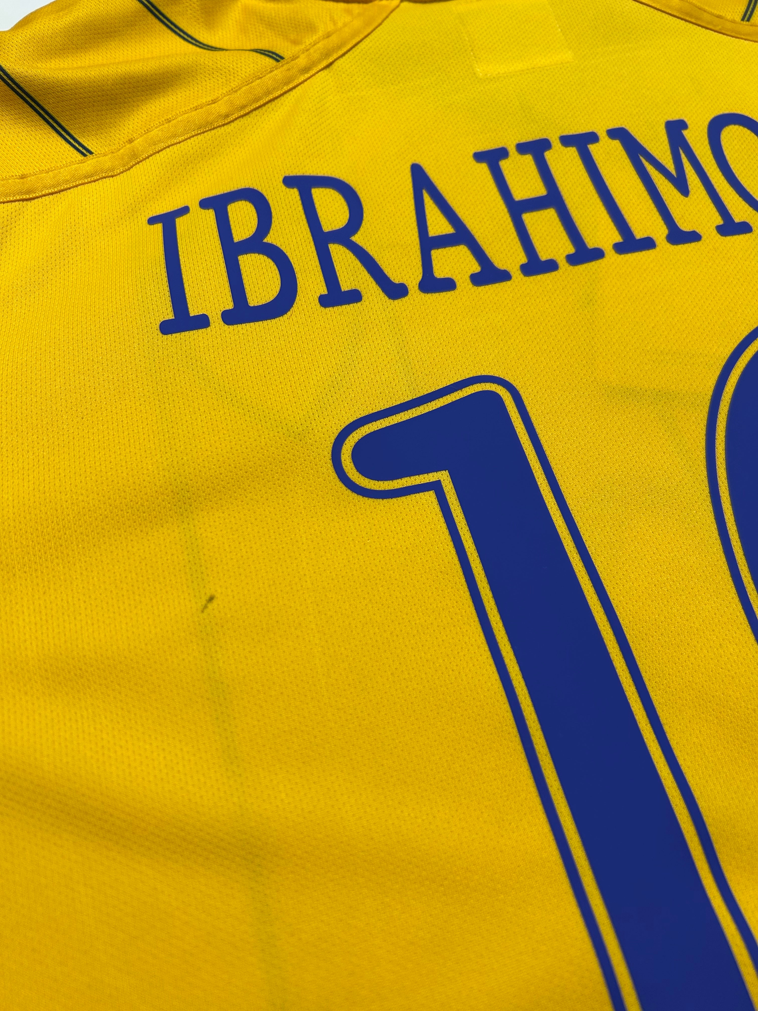 Umbro - Sweden 2012 Home Football Shirt 'IBRAHIMOVIC'