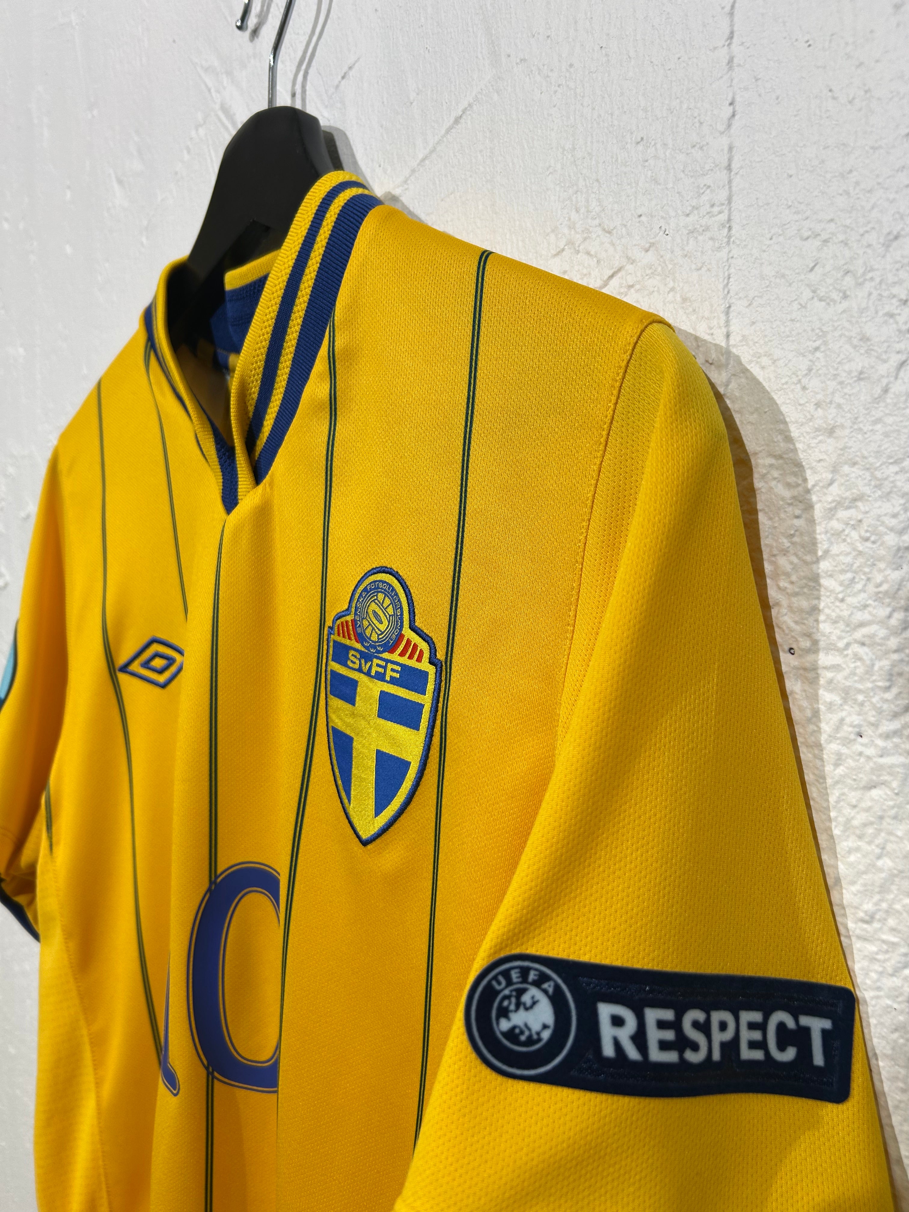Umbro - Sweden 2012 Home Football Shirt 'IBRAHIMOVIC'