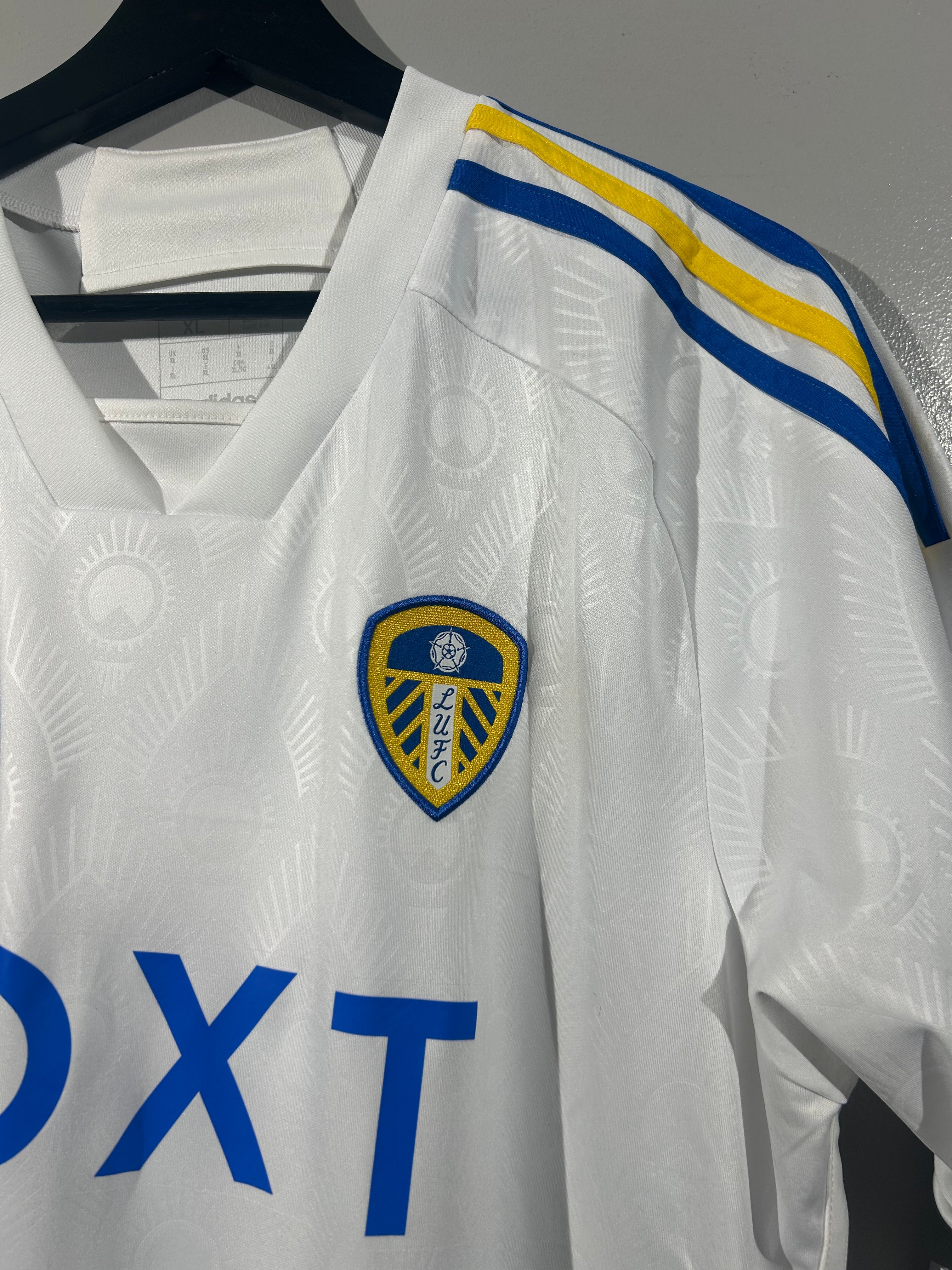 Adidas - Leeds United 2023/24 Hjemmebanetrøje 'NAME'