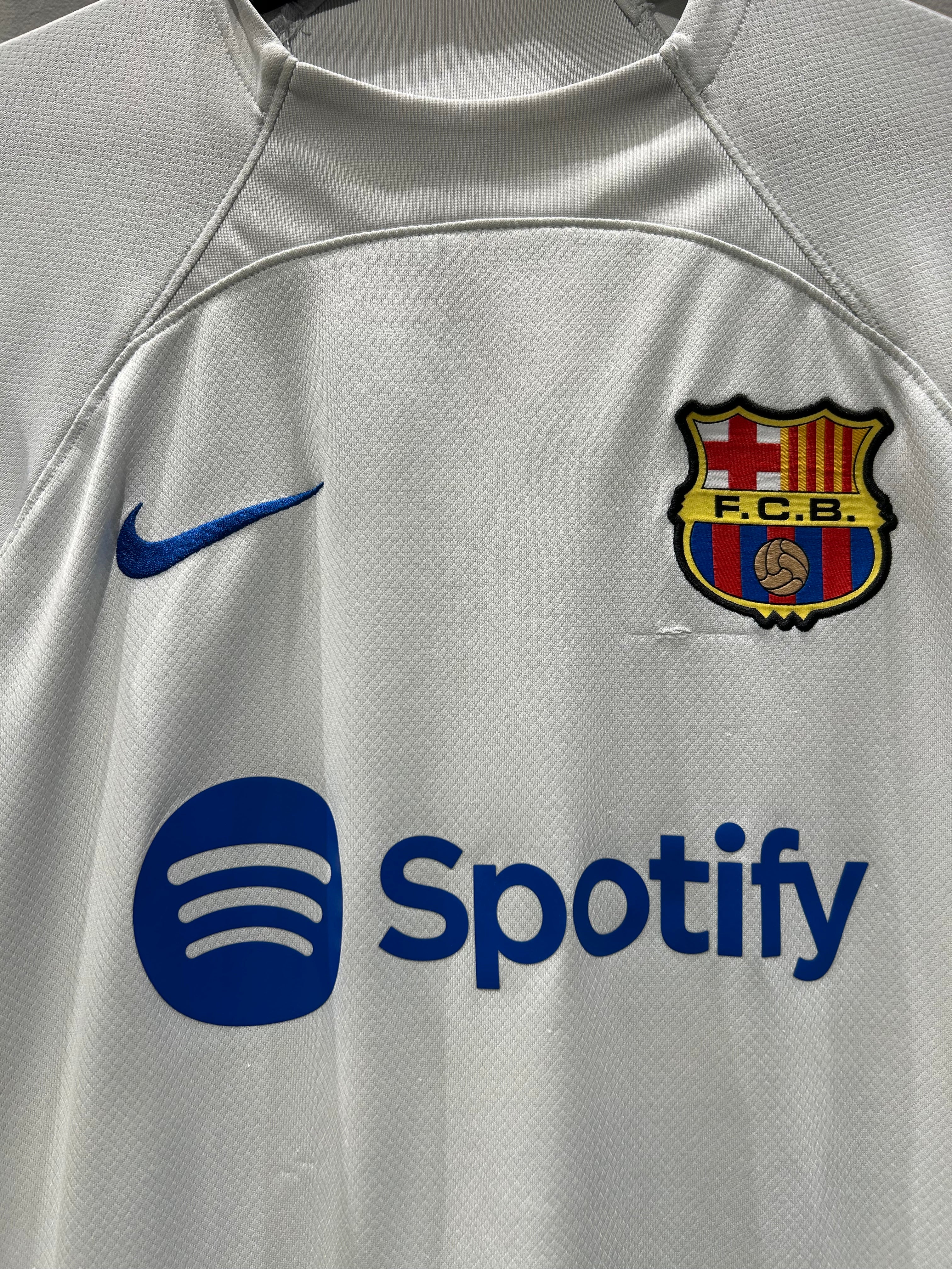 Nike - FC Barcelona 2023/24 Away Football Shirt 'LAMINE YAMAL'